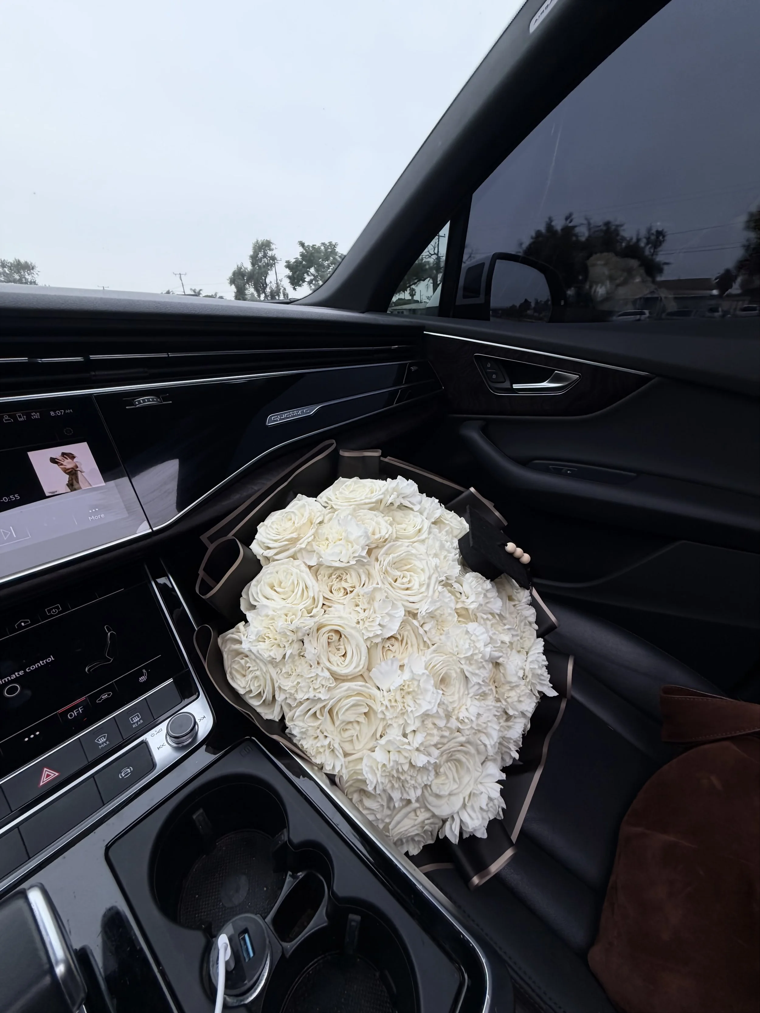 White bouquet