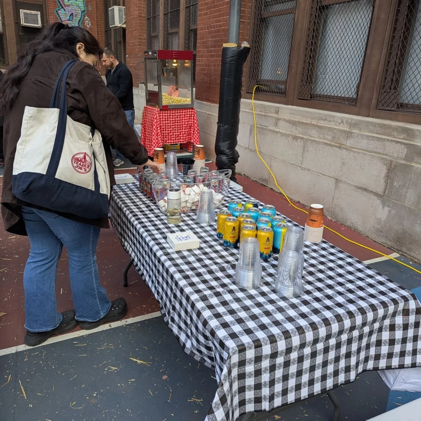 Happy Halloween Day 1! We're in Lakeview East at our Broadway location and in Nettelhorst back playlot with our parent lounge honor bar 🙌😍🎉🍻