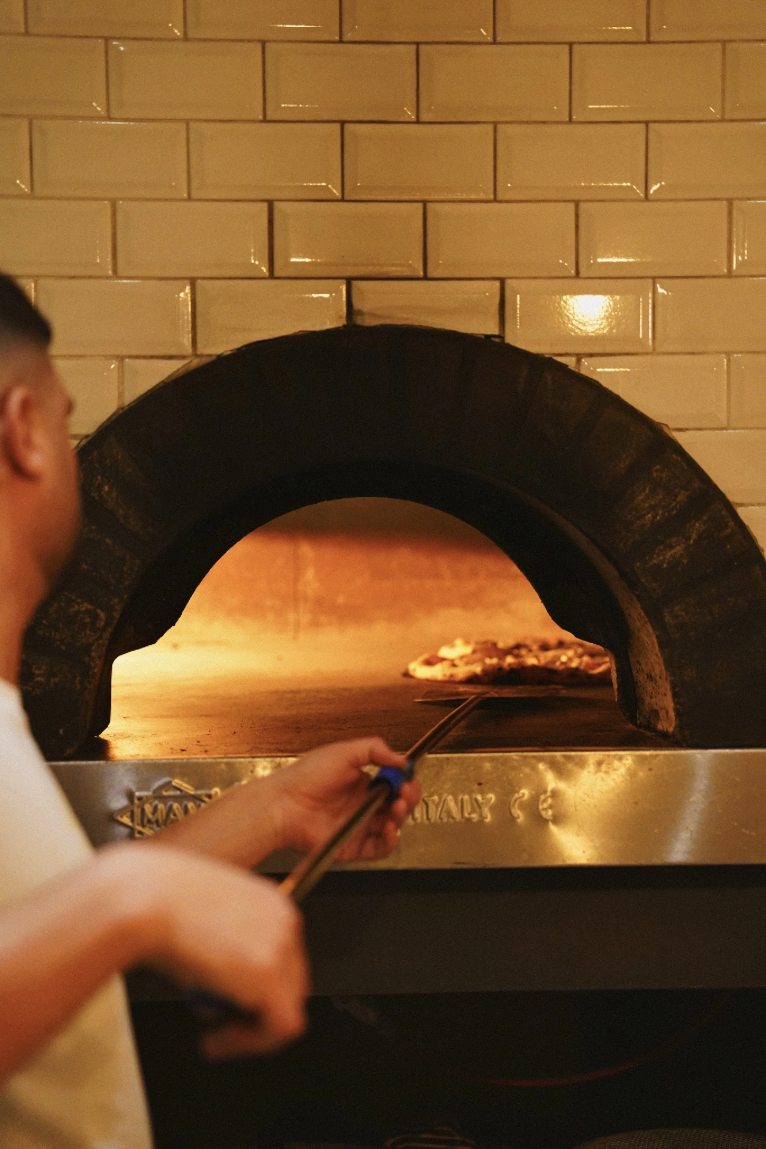 Four à pizza traditionnel