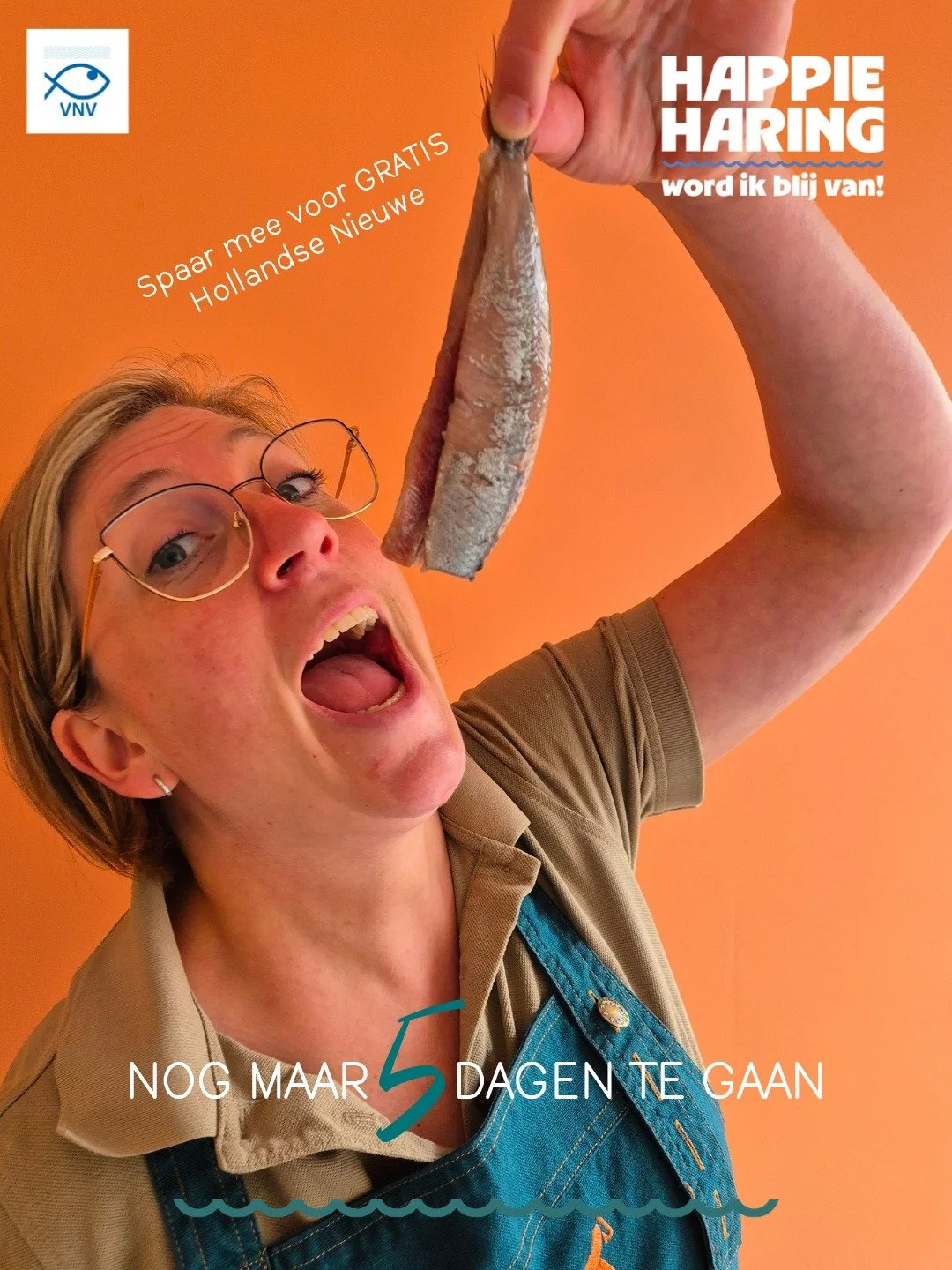 De spanning stijgt... Wist je dat wij vandaag de eerste emmertjes al binnen krijgen? Maar helaas, je kan ze nog niet proeven want ze moeten eerst nog even rijpen in de pekel. 🧡
🐟Je kunt de komende dagen nog je bonnen sparen zodat je bij iedere &eur