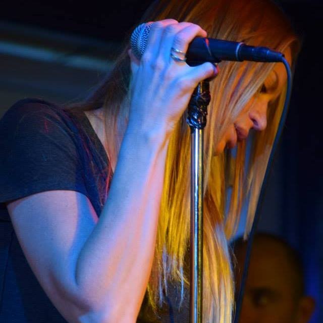 blonde mic 1.jpg