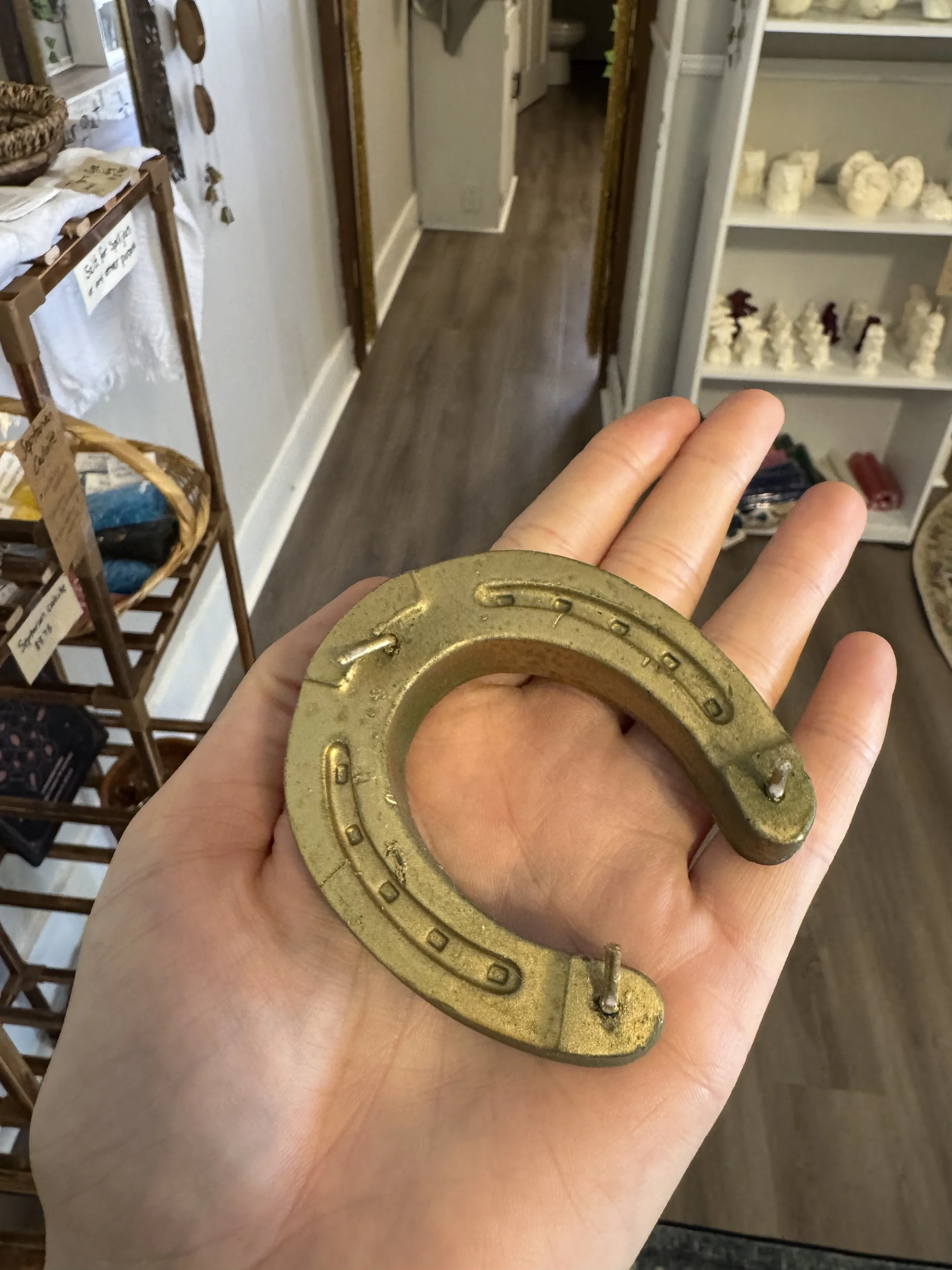 Green/Gold Horseshoe candle