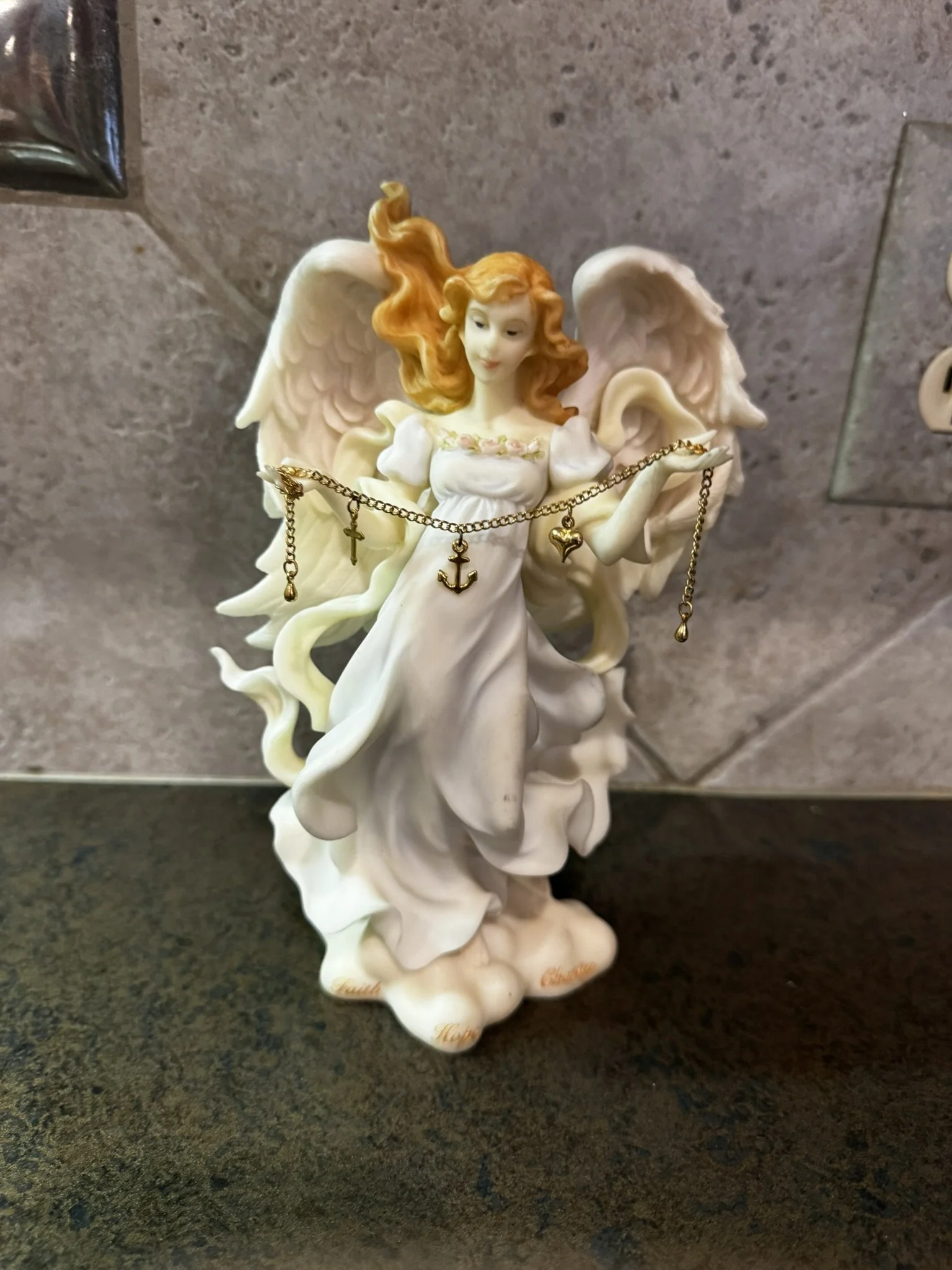 angel.jpg