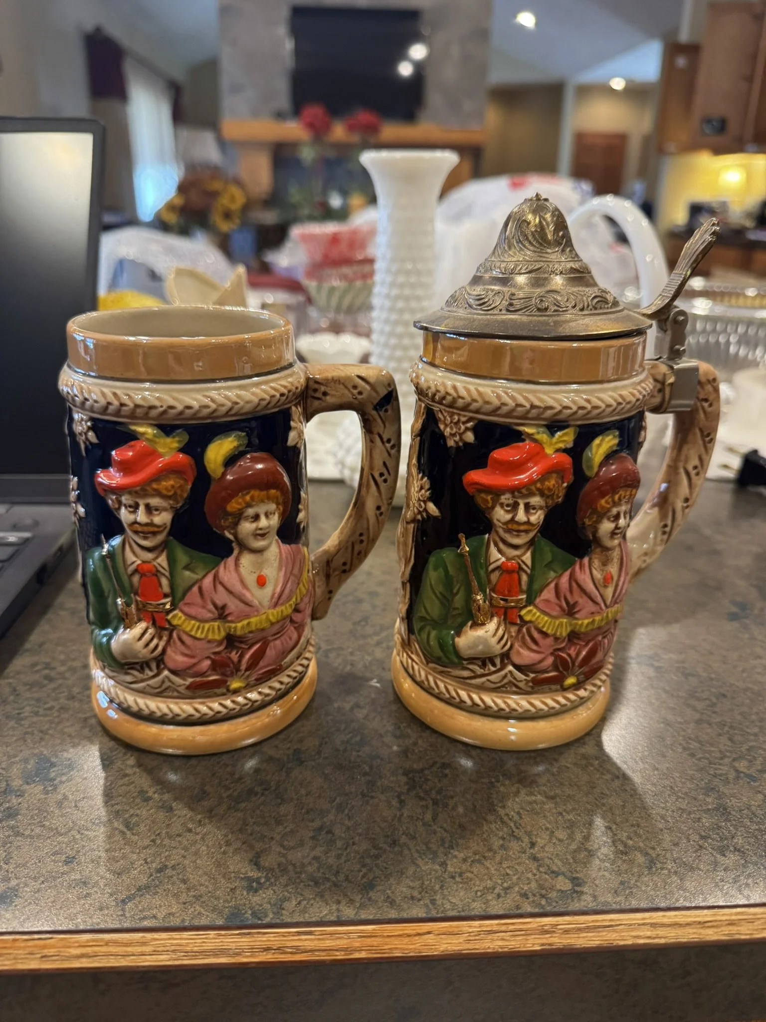 Beer steins pair.jpg