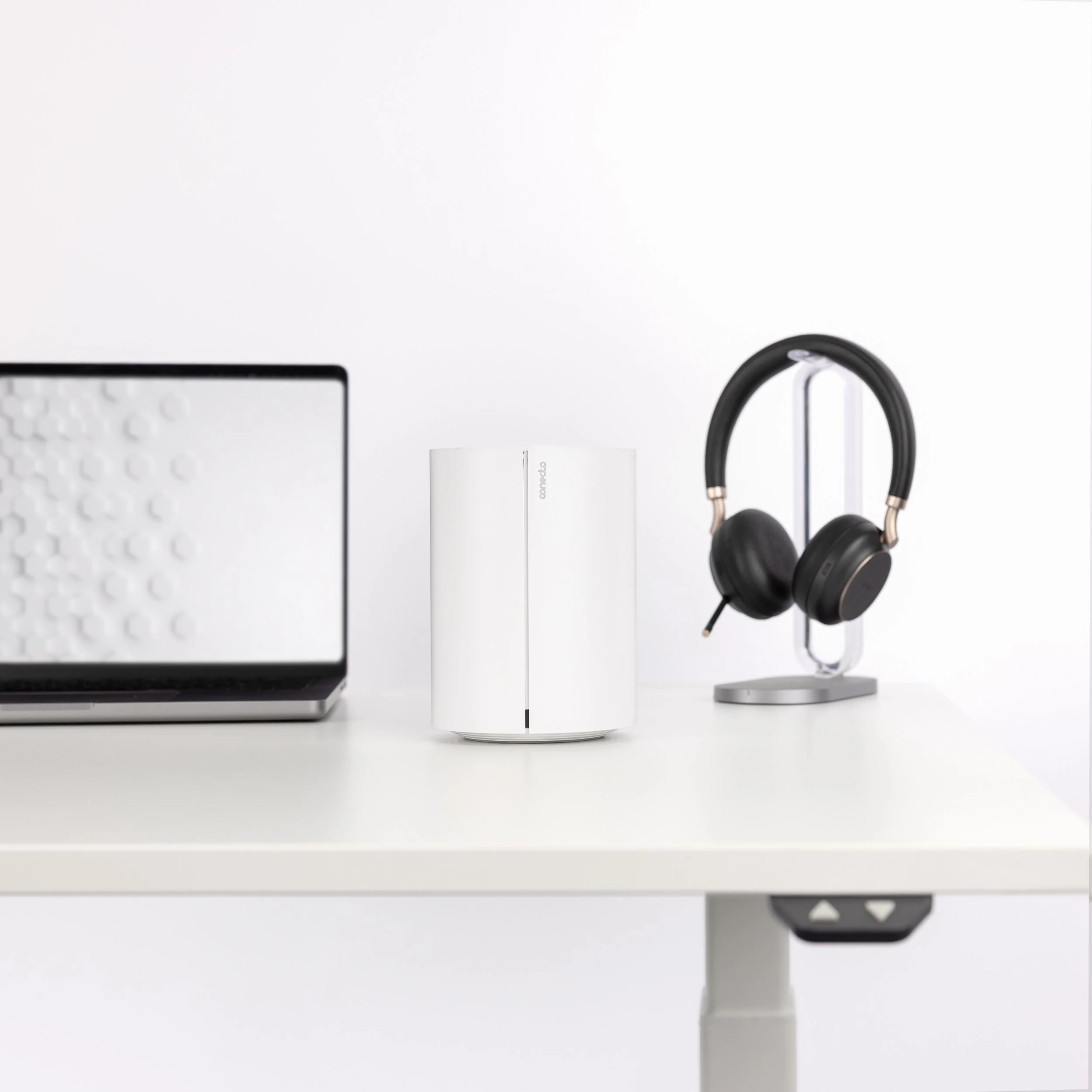 4894526096472_Des_5_Conecto_Desk.jpg