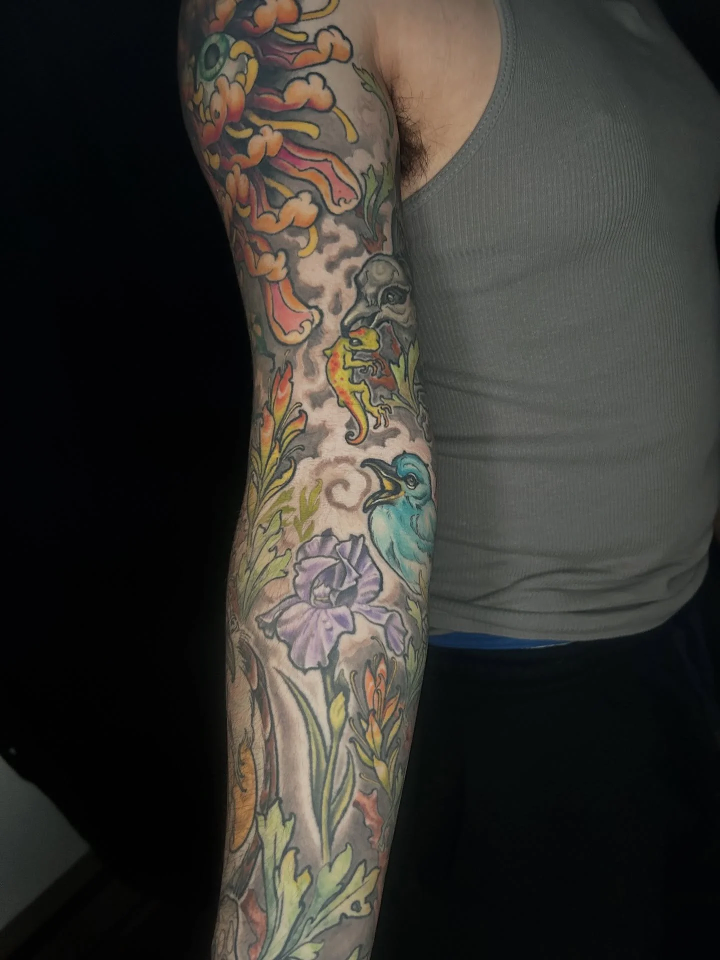 Jett&rsquo;s healed arm, loved working with local species on this piece. 
Eager to get some more bird projects rolling soon
Specifically Magpies, they get a lot of hate around here but I love them. Super smart birds, and full on pranksters. What is y