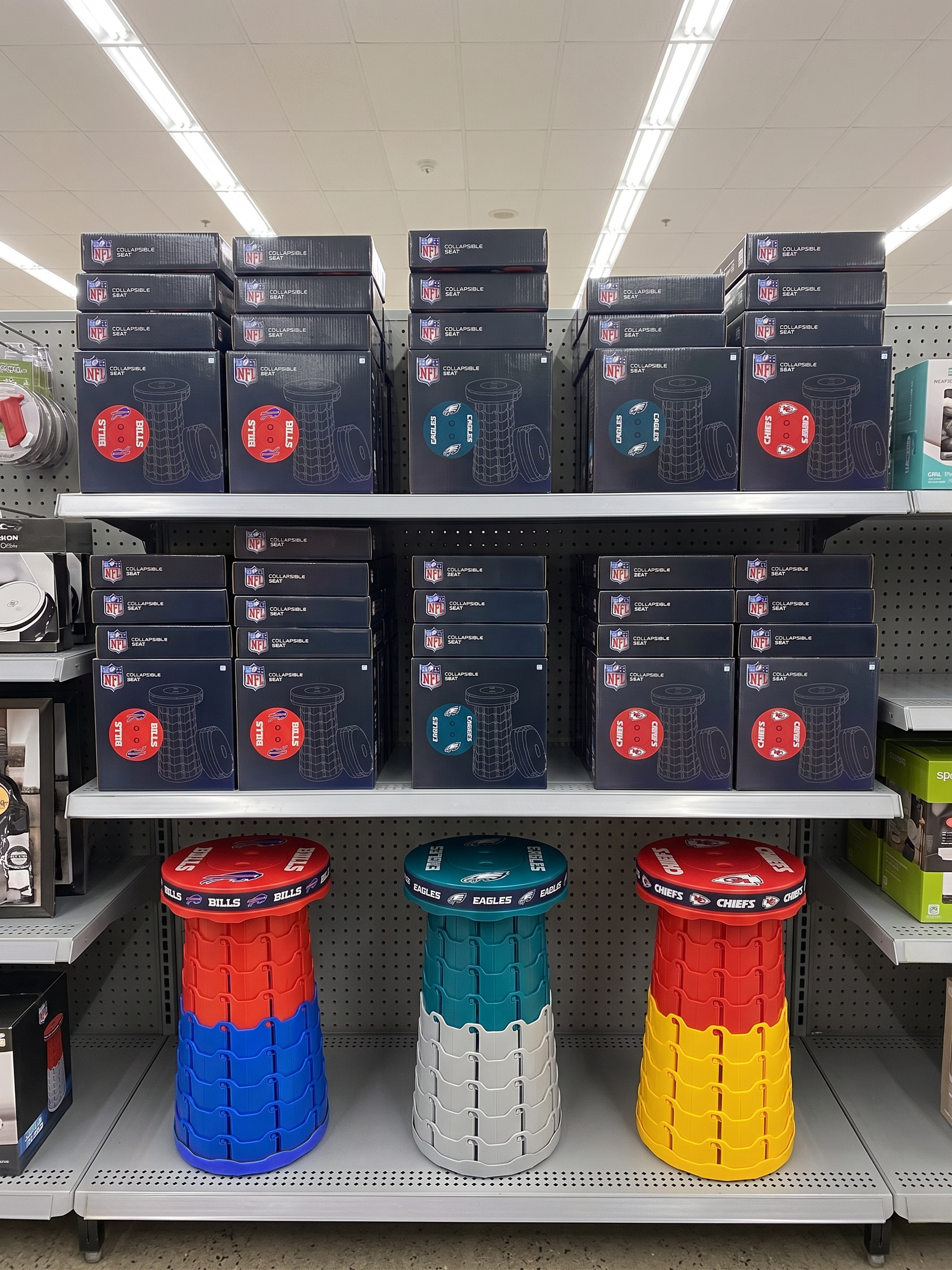 Have-A-Seat-NYC-in-Retail-Environment.png
