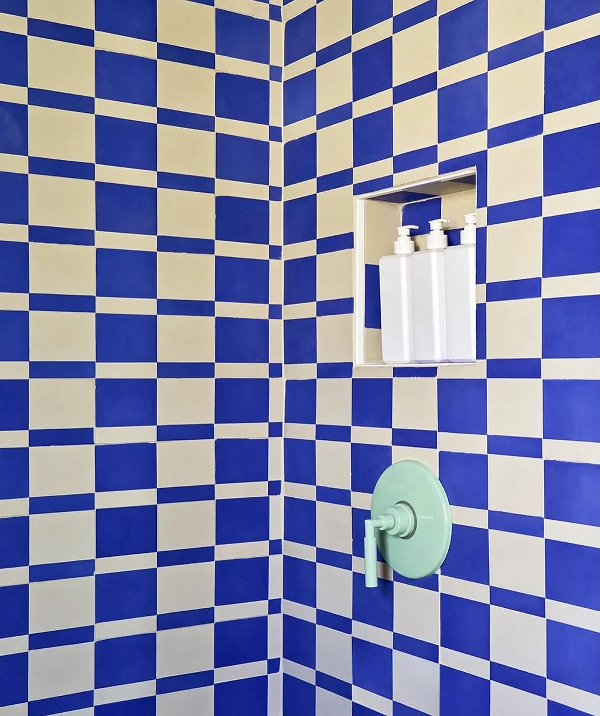 Groovy blues from @zia_tile 

#bathroominspiration #bathroomdesign #bathroom #tiles