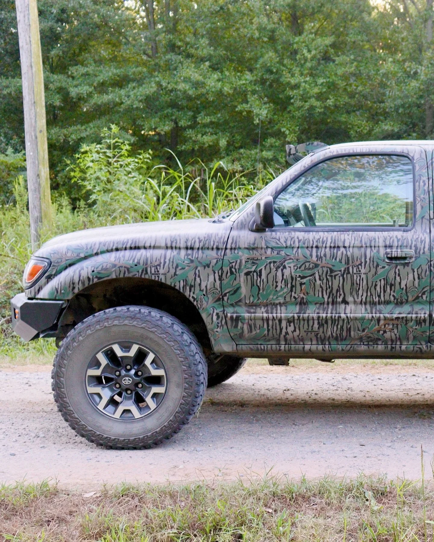 Couldn&rsquo;t wait to post this Tacoma for @rockyridgeammoco 
🦆
🦆
🦆
#smokinquack #smokinquackoutdoors #smokinquackcustoms #mossyoak #mossyoakcamo #arkansas #toyota #toyotatacoma #arkansaslife