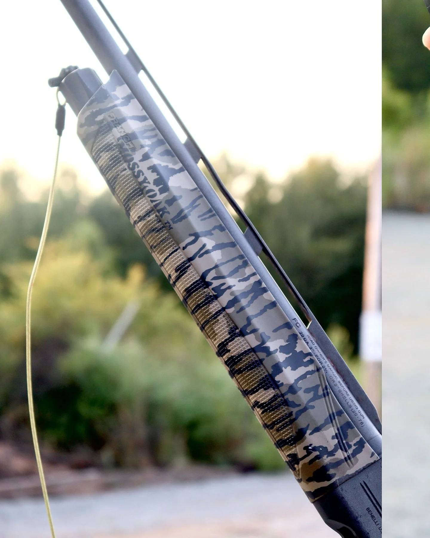 Some traditional paint on a Franchi!
🦆
@mossyoak 
🦆
🦆
🦆
#smokinquack #smokinquackoutdoors #smokinquackcustoms #arkansas #arkansasphotographer #arkansasoutdoors #arkansasartist #franchi #franchiarms #shotgun #customgun #gun #outdoors