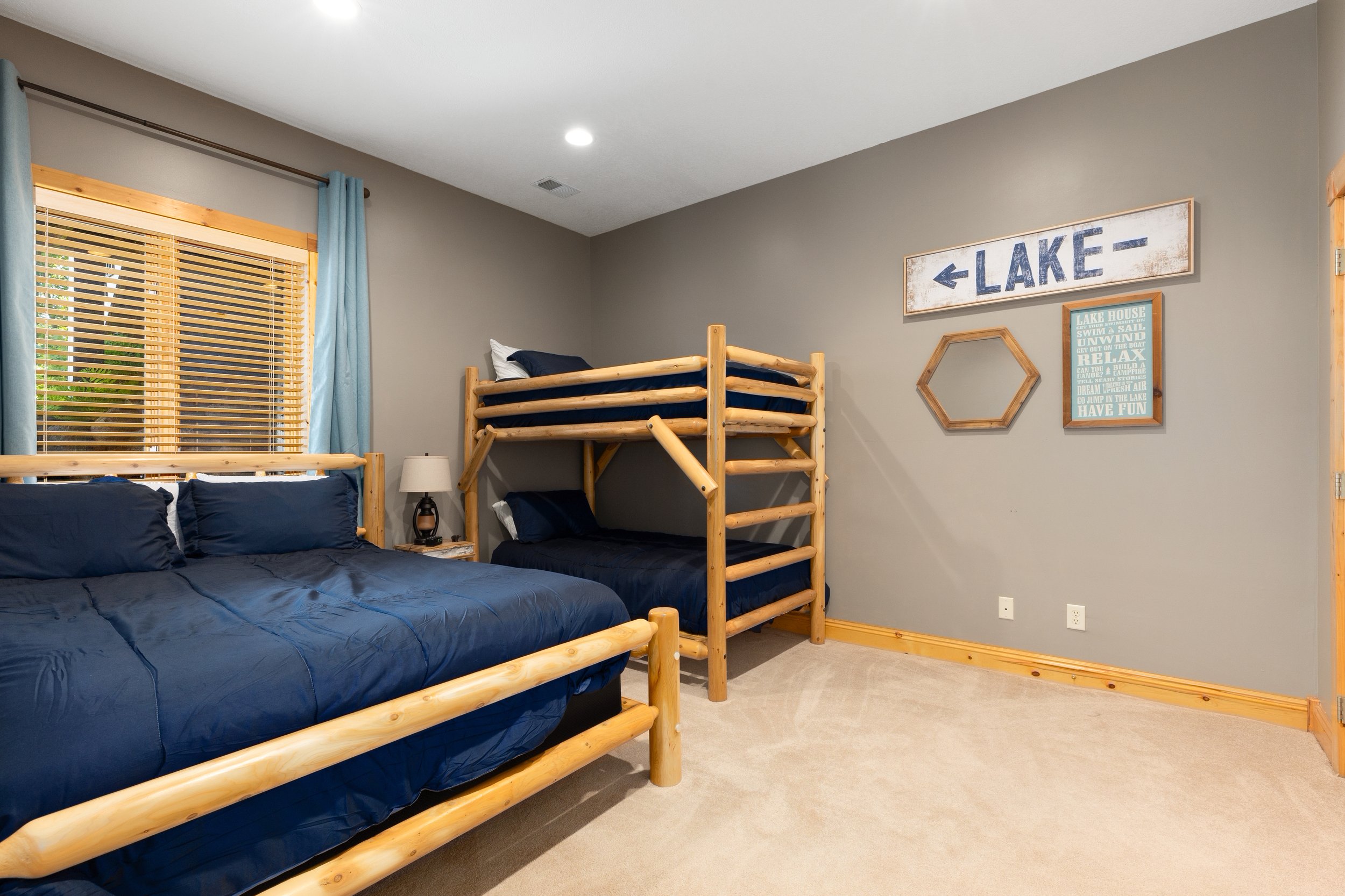 Queen Bed with Single Bunk Beds - 4 Sleeping Spots