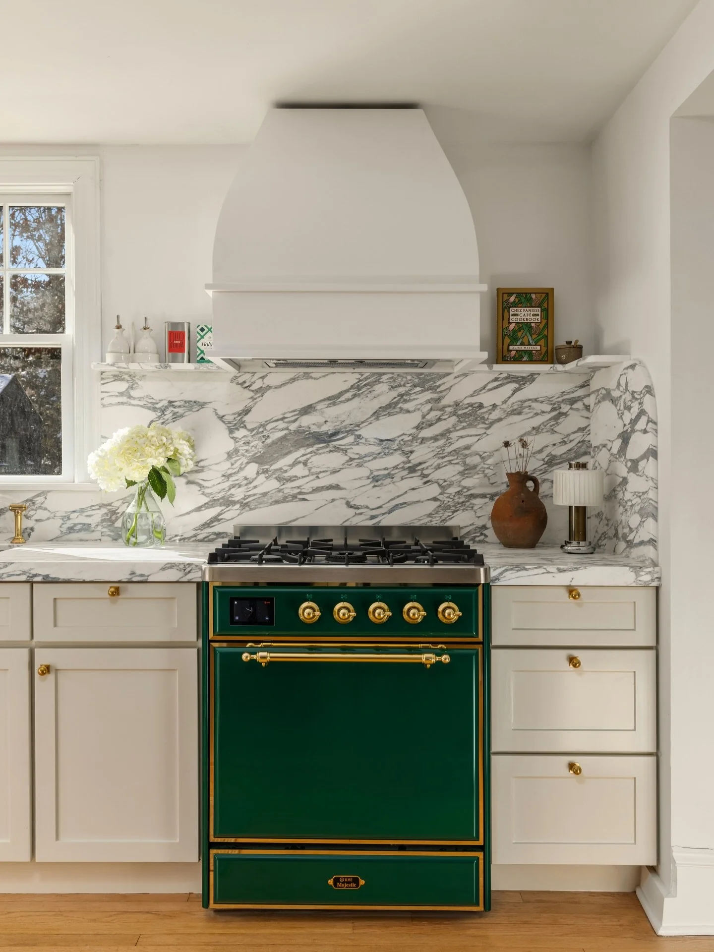 Spend your summer at my Sag Harbor farmhouse! 

Opening the doors to The Wildflower for Summer 2026.

A designer-reimagined Sag Harbor farmhouse, completely private, yet minutes to the Sag Harbor Village (yes you can walk!), filled with gorgeous natu