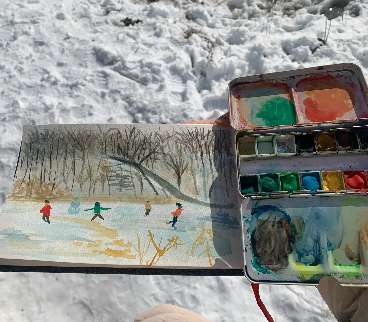 Back in Bloomington and painting some of the Indiana snow at Griffy Lake today! It was frozen over and a lot of people were hanging out on the ice (there was also someone doing some skating practice!) ❄️⛸️🎨

#sketchingfromlife #naturesketching #bloo