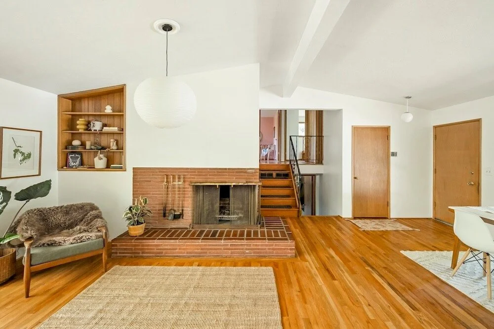 split-levels are having a moment again, and for good reason. tons of space and an ideal layout for multi-purpose living or renting. oh, and this one is under $500k? win win win. 

Split-level in a sleepy SE Portland neighborhood. Retaining all of tho