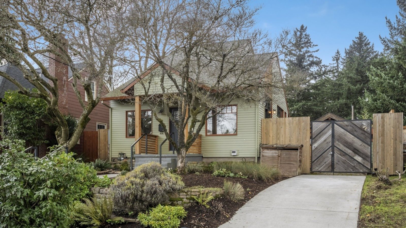 the best kind of renovation on a historic home: thoughtful, efficient, locally sourced and real pretty. 

Renovated Arbor Lodge bungalow with ADU and a laundry list of updates. Oak hardwoods from&nbsp;Zena Forest Products&nbsp;(same folks who supplie