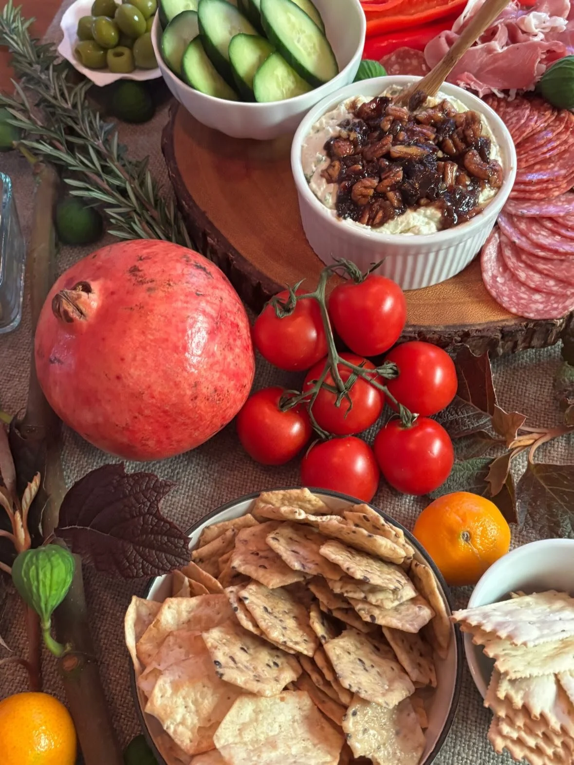 Still feeling so much warmth and gratitude from the magical holiday season so far! I&rsquo;ve had a few rough years around this time of the year but I kept reminding myself that &lsquo;this too shall pass&rsquo; ❤️ I&rsquo;m realizing more and more t