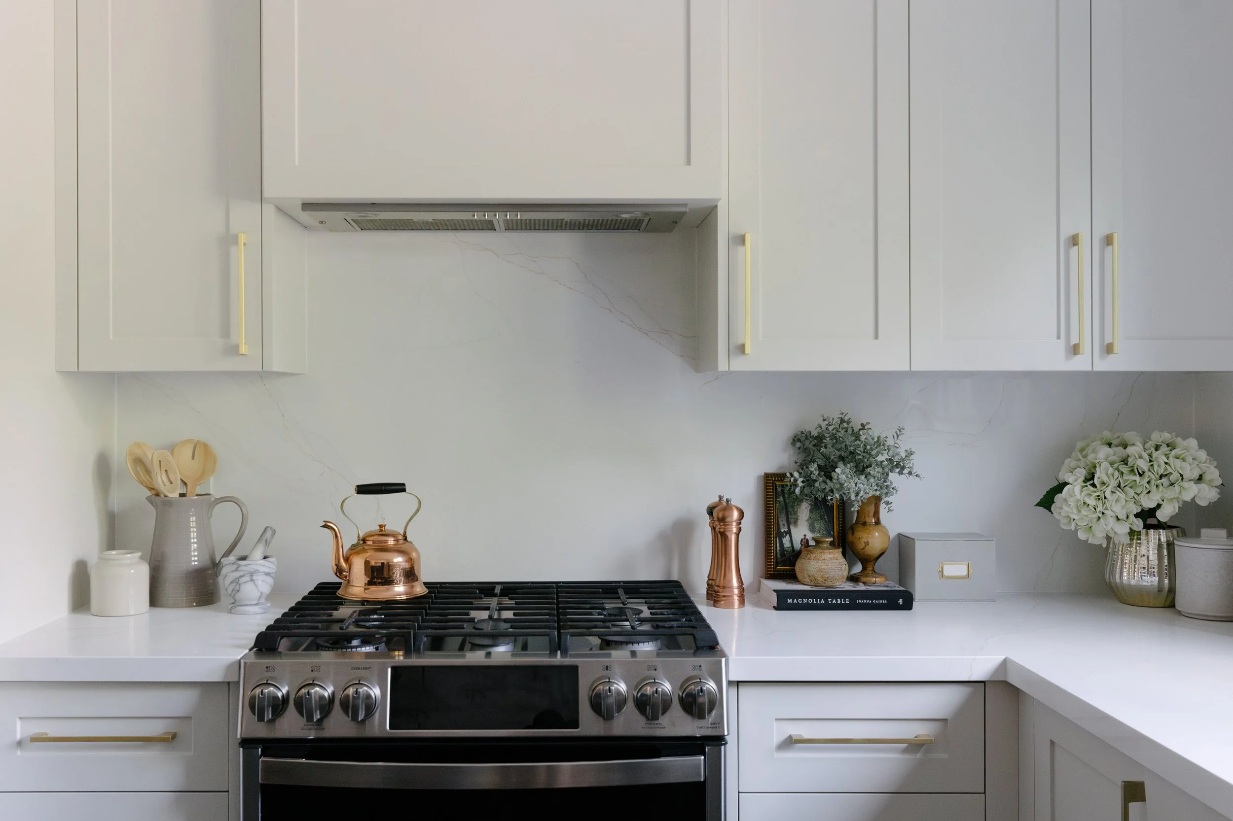 Transitional Full-Service Interior Design in the GTA