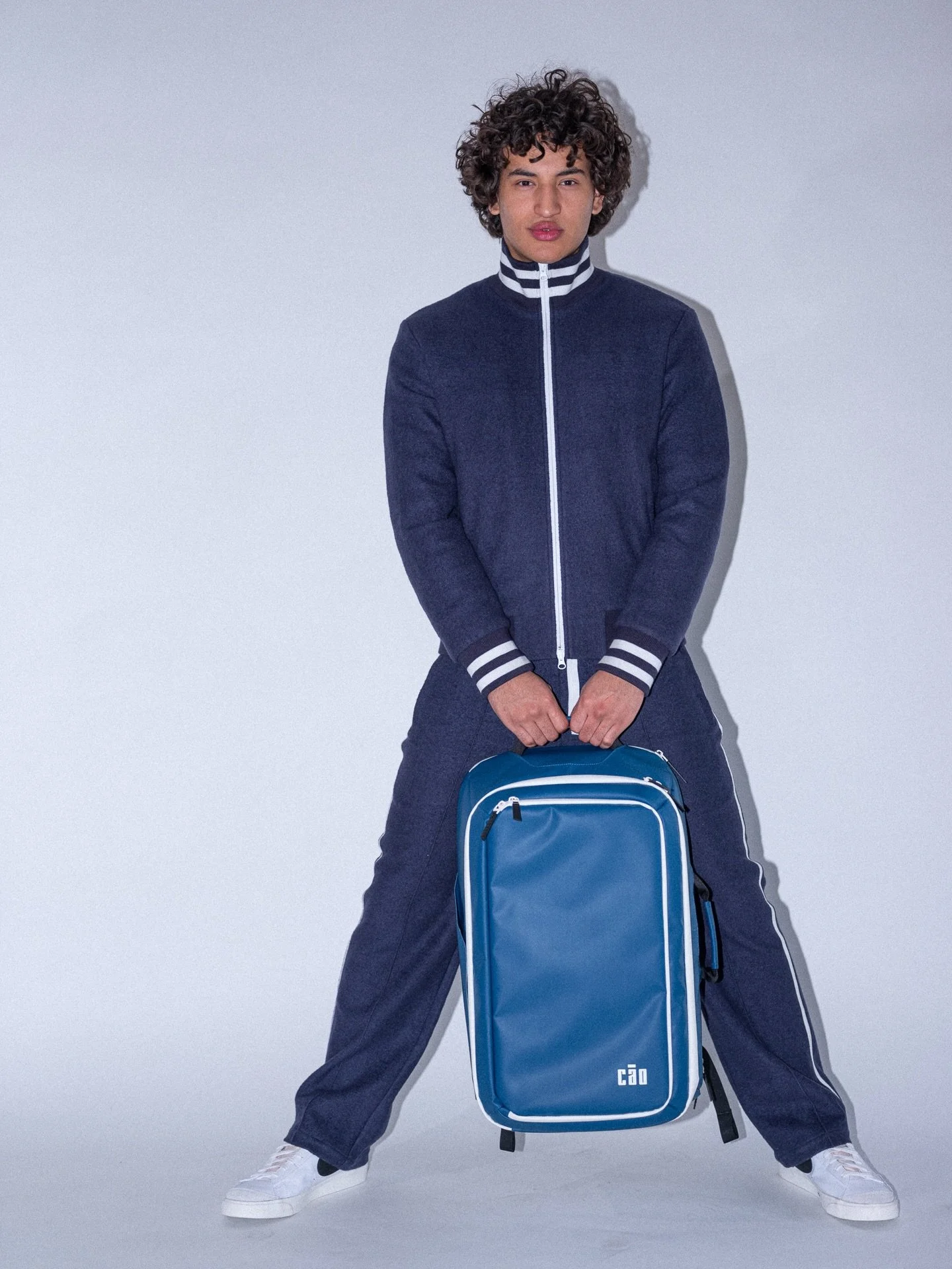 The uniform of exploration.  Comfort, style, functionality.  Boom.
#explorersofallstripes #exploration #roadtrip #adventure