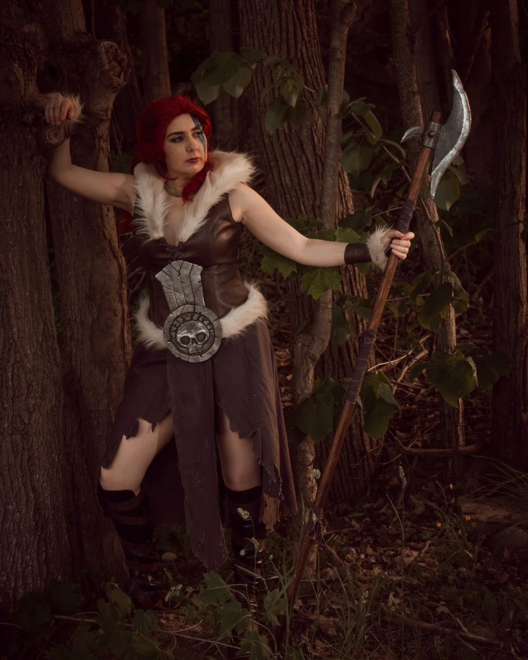 "Let us make a glorious end then, if nothing else."

I'm probably more proud of that poleaxe than I should be, but props scare me. But I conquered my fears, and made a thing, and I'm so happy it turned out as well as it did. And it disassem