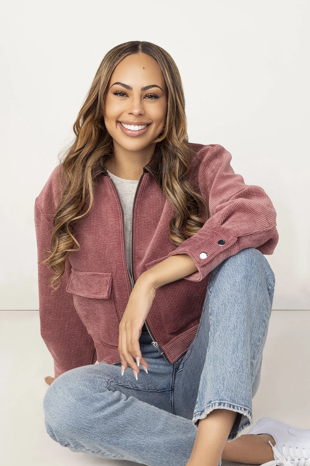 Atlanta commercial portrait photographer Caitlin Tabilog studio lifestyle session featuring Ani Henderson model from Forward the Agency wearing Zara and Madewell in Alpharetta Georgia professional lighting