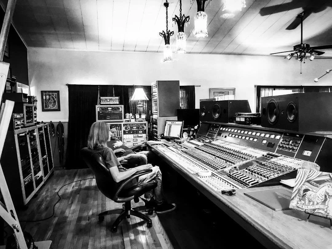 LOGAN_mixing_02.JPG