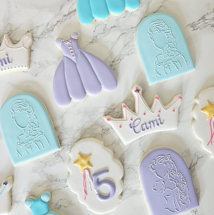 princess sugar cookie by Monari.png