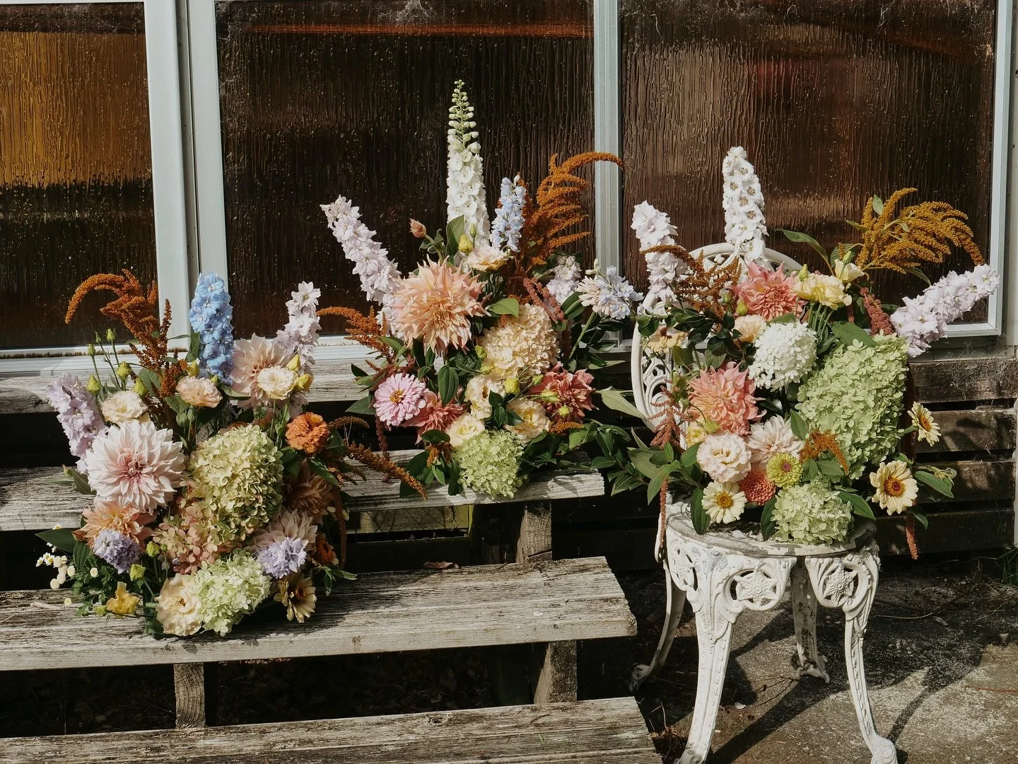 For J + K over the weekend. My first dip into floral arranging and can I just say - I am 🤩obsessed🤩