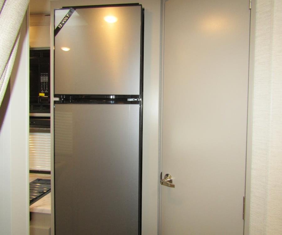 fn209054-10-main.jpg