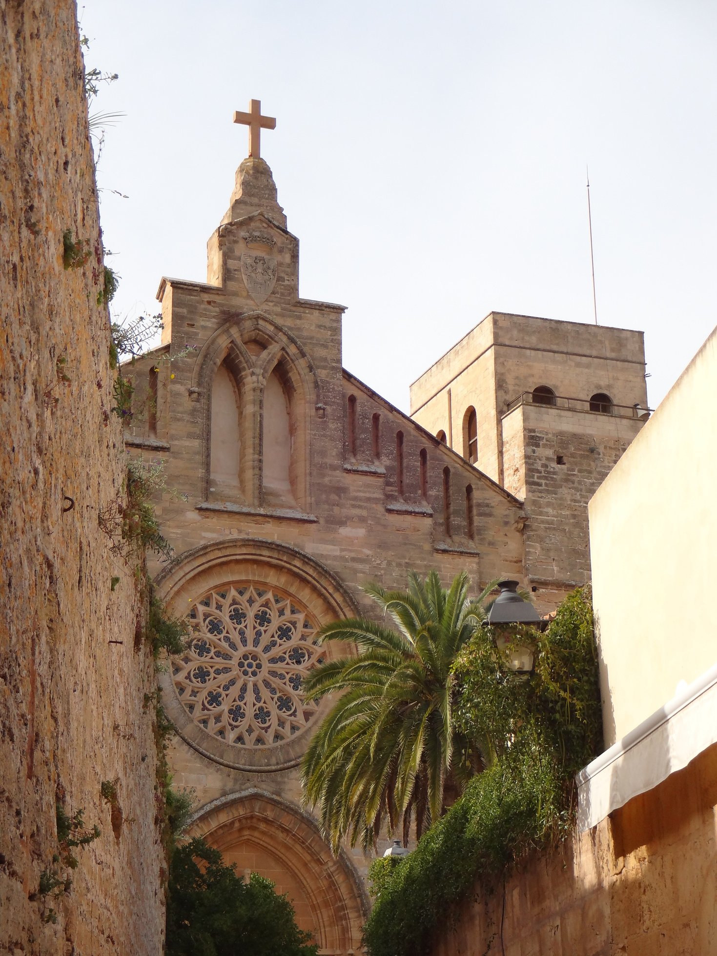 MALLORCA Travel Guide .pdf-image-007.jpg