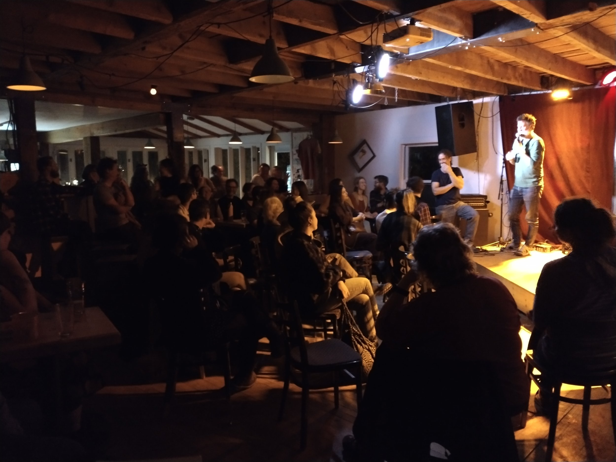 Soirée projection du film ''Le dernier Flip'' au Beats and Betterave 2024. Présentateur et co-réalisateur Samuel Gervais.