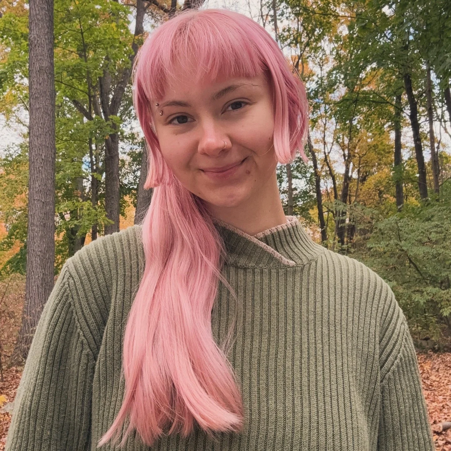 Please welcome our newest team member!  Sharon works as an Associate at One Nature, where their multidisciplinary expertise enables them to contribute effectively across a diverse range of projects. They hold dual degrees from Rutgers University in E