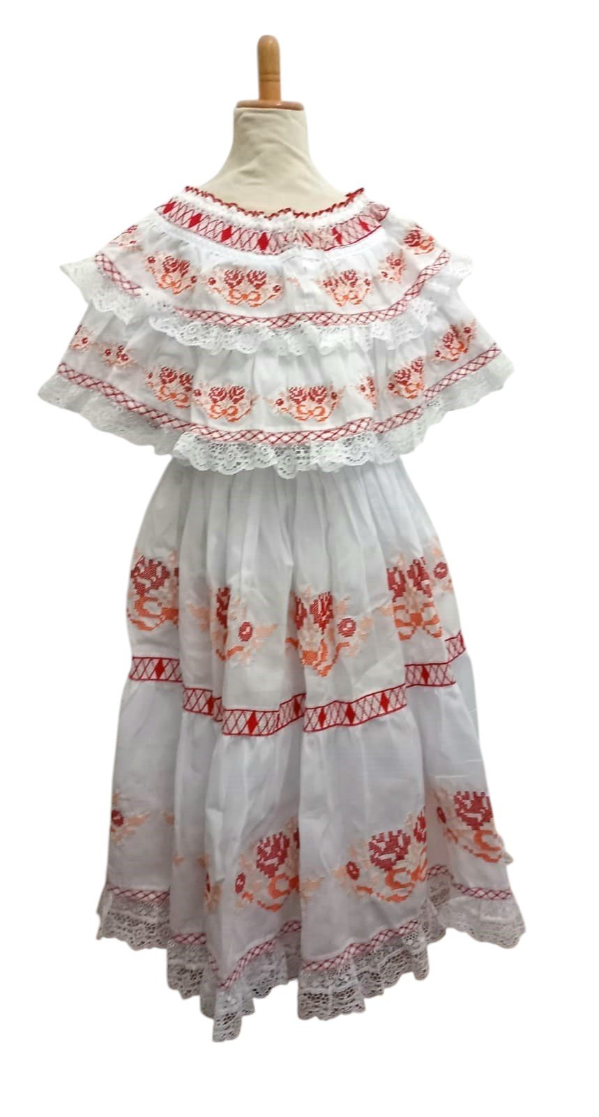 Pollera from Las Tablas, Panama.jpg