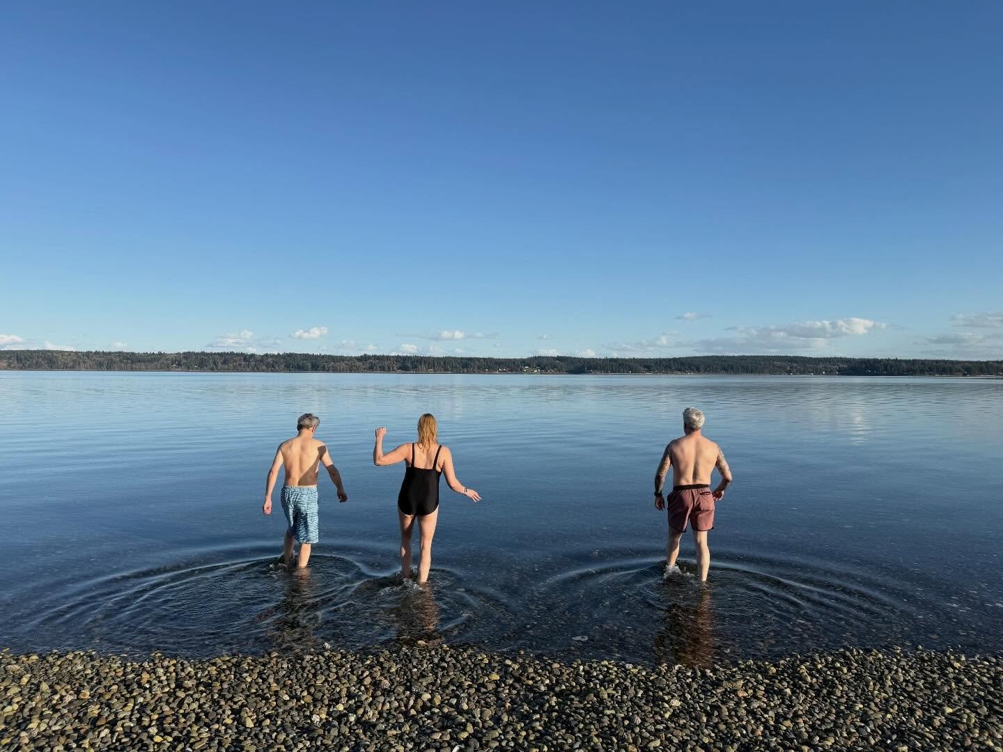 When in doubt, cold plunge it out! 🥶A big part of my yoga practice is becoming comfortable with what may be uncomfortable and dipping into my edge.  Here&rsquo;s a photo of me from this past weekend dipping into my edge, taking a few breaths past wh
