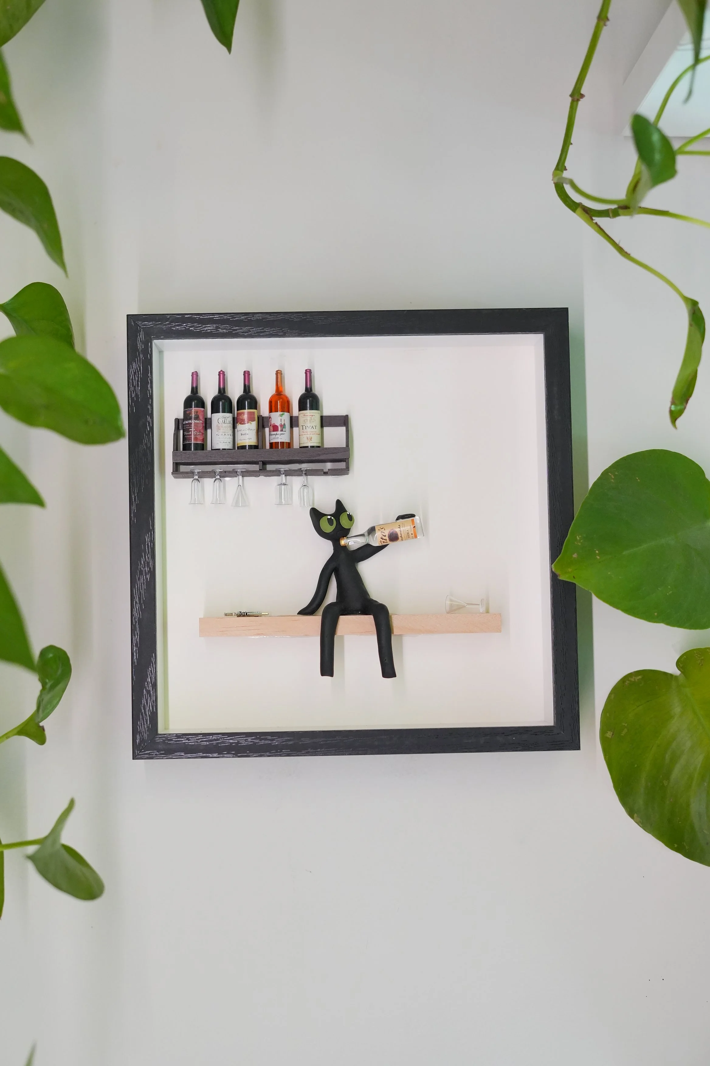 Things to do in Portland, Oregon. Local artist. Unique cat art. Diorama art. Tiana Lenos. Portland Saturday Market. Tiana's Clay. kiwi the cat. Custom pet art. cat lover gift. miniatures. 