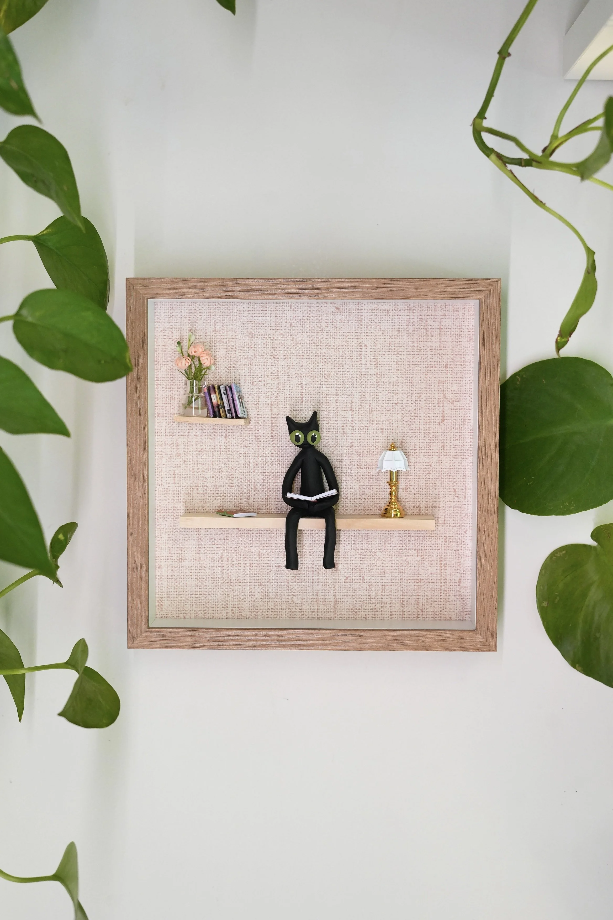 Things to do in Portland, Oregon. Local artist. Unique cat art. Diorama art. Tiana Lenos. Portland Saturday Market. Tiana's Clay. Kiwi the cat. Custom pet art. Cat lover gift. miniatures. 