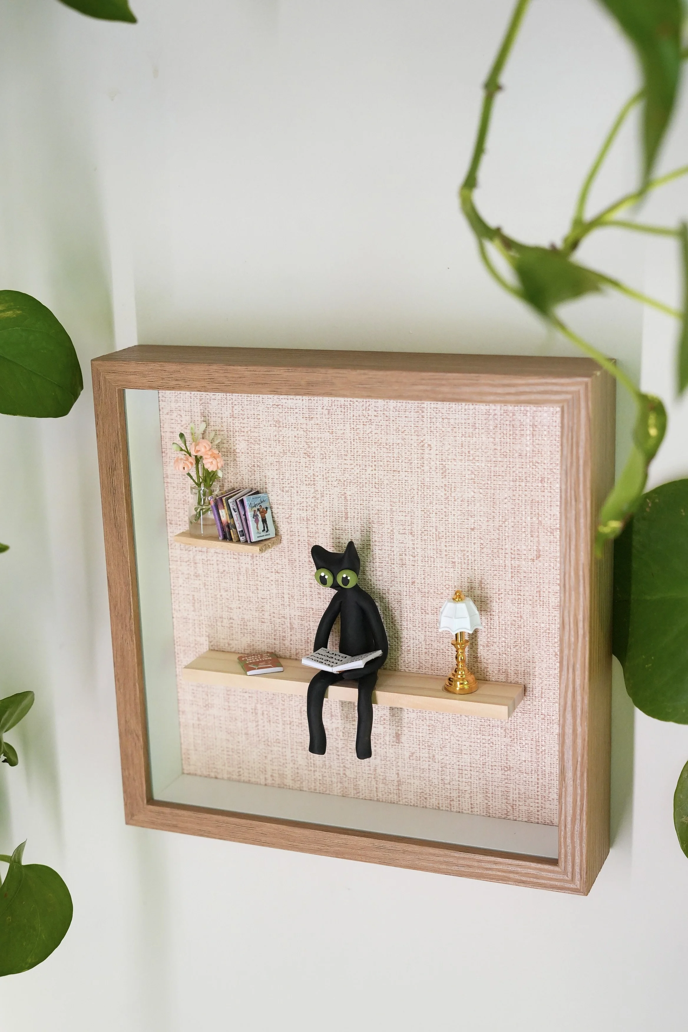 Things to do in Portland, Oregon. Local artist. Unique cat art. Diorama art. Tiana Lenos. Portland Saturday Market. Tiana's Clay. Kiwi the cat. Custom pet art. Cat lover gift. miniatures. 