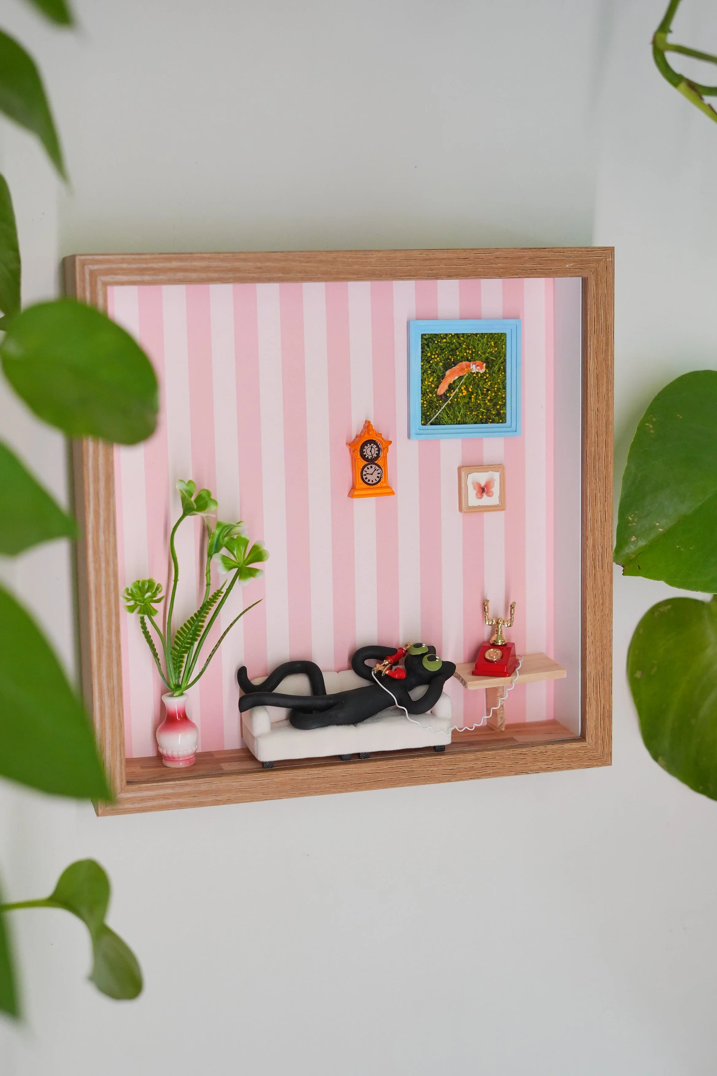 Things to do in Portland oregon. local artist. unique cat art. diorama art. tiana lenos. portland saturday market. tiana's clay. kiwi the cat.