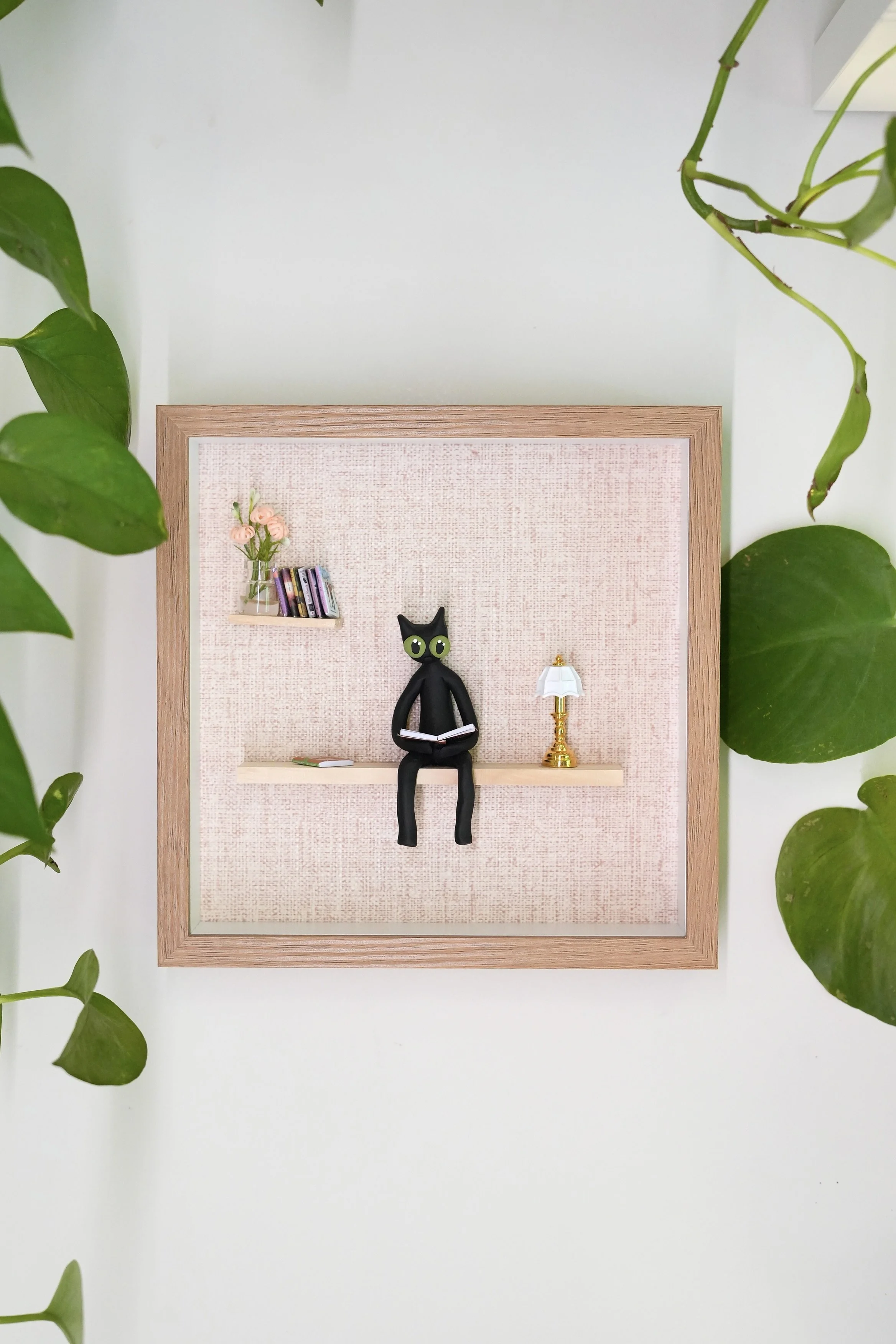 Things to do in Portland, Oregon. Local artist. Unique cat art. Diorama art. Tiana Lenos. Portland Saturday Market. Tiana's Clay. Kiwi the cat. Custom pet art. Cat lover gift. miniatures. 