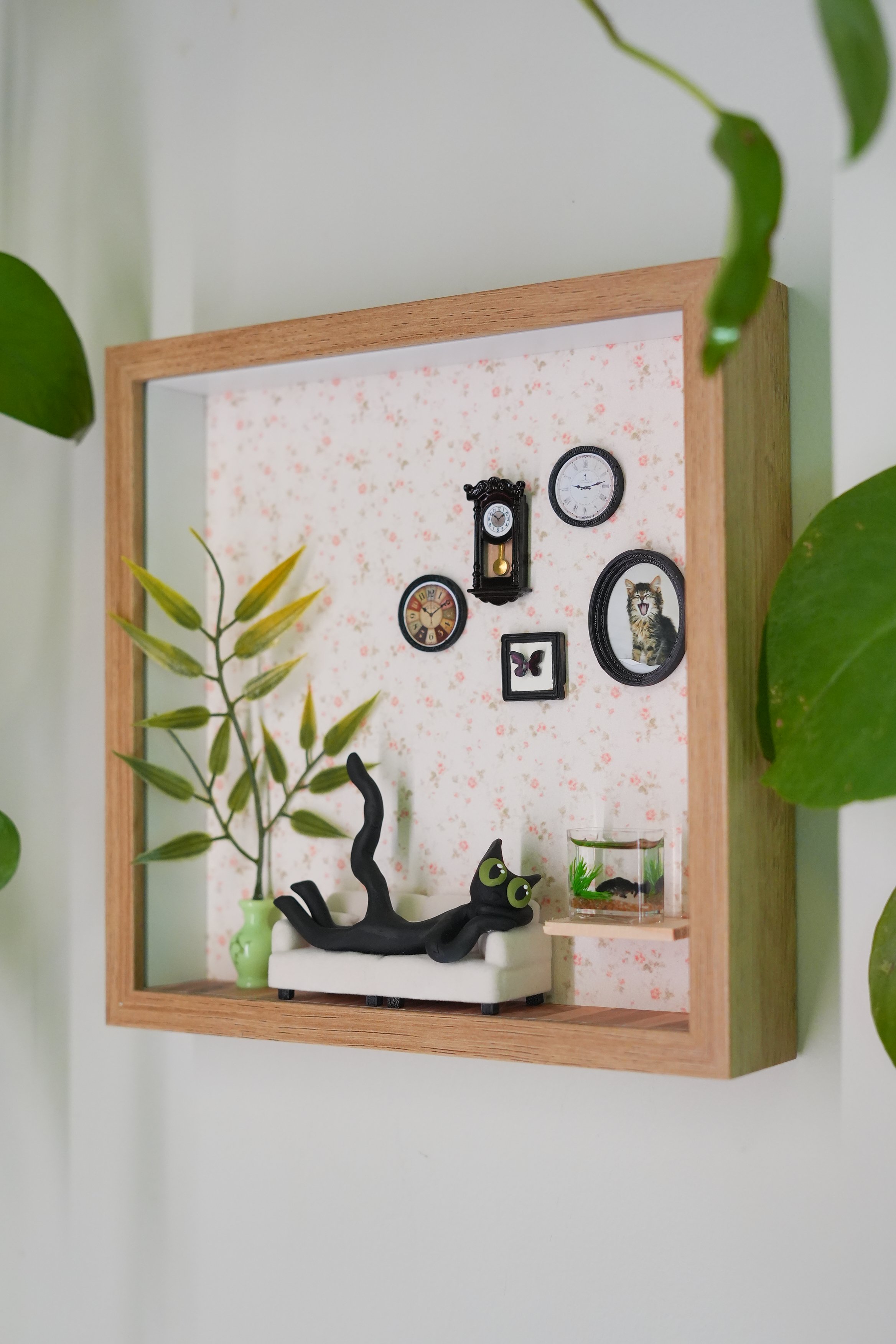 Things to do in Portland, Oregon. Local artist. Unique cat art. Diorama art. Tiana Lenos. Portland Saturday Market. Tiana's Clay. kiwi the cat. Custom pet art. cat lover gift. miniatures. 