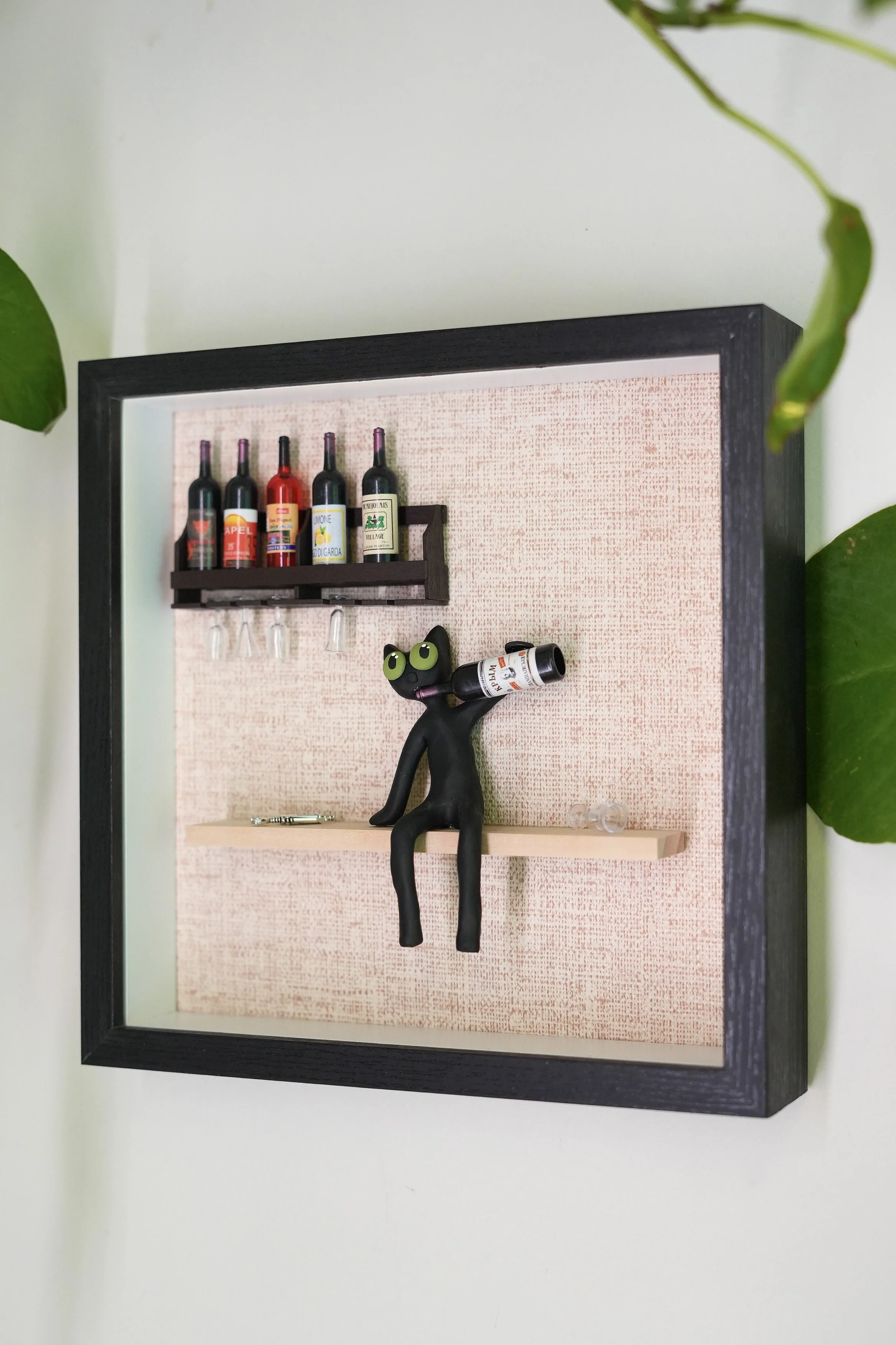 Things to do in Portland, Oregon. Local artist. Unique cat art. Diorama art. Tiana Lenos. Portland Saturday Market. Tiana's Clay. kiwi the cat. Custom pet art. cat lover gift. miniatures. 