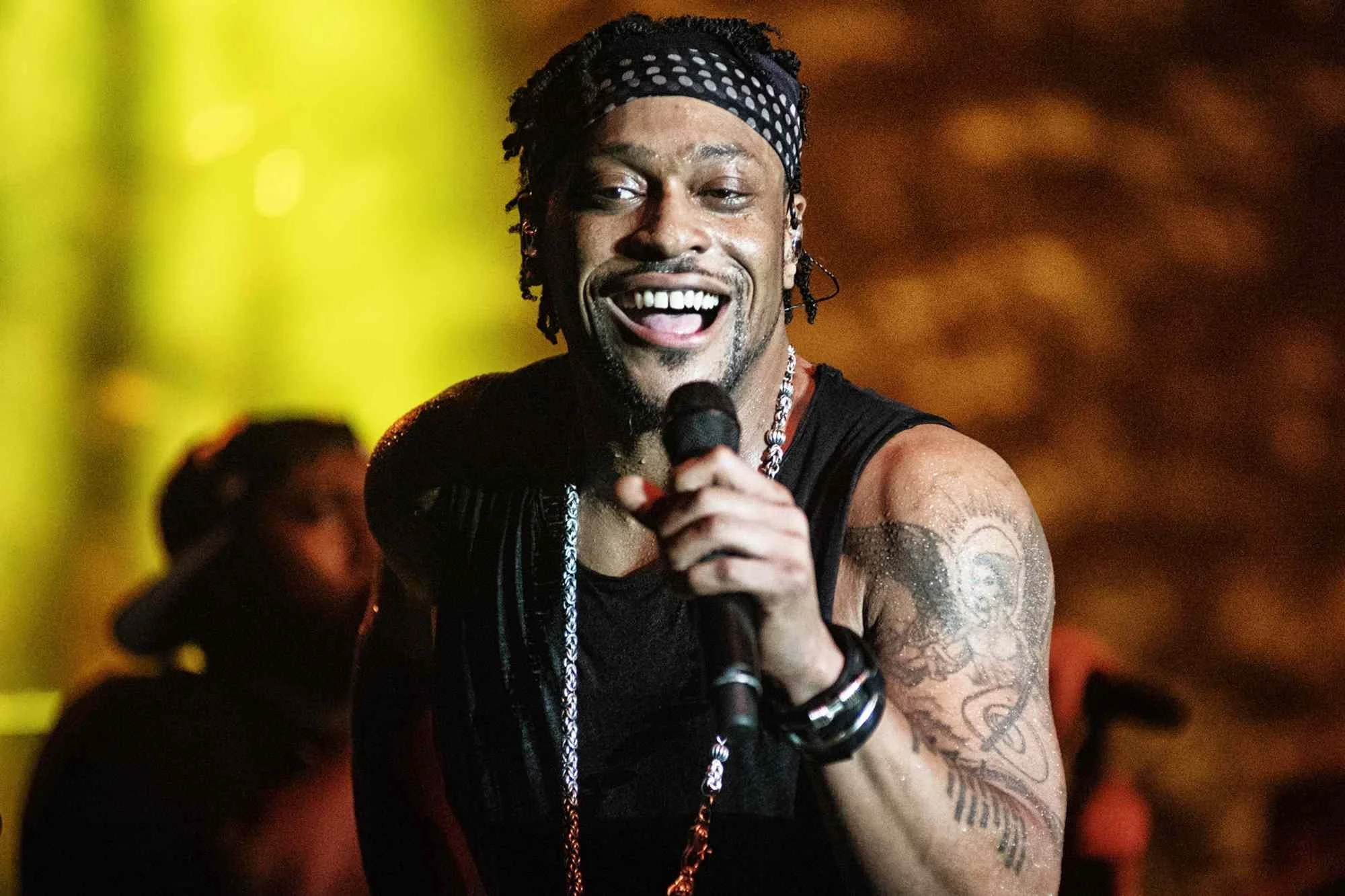 Influential R&B Singer D’Angelo Dies at 51 Following Battle with Cancer
