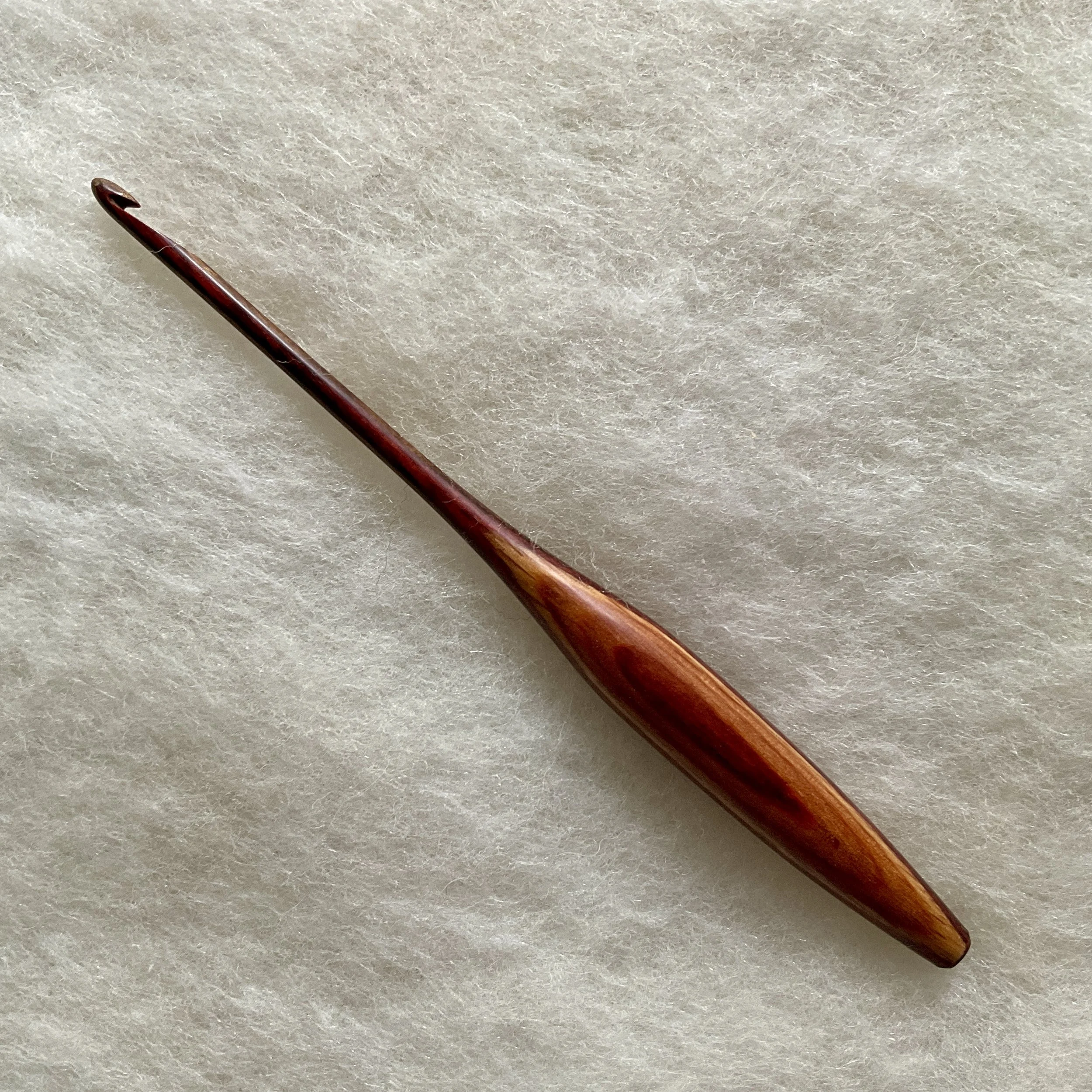 Hazelnut Peacock™ Bullion Crochet Hook US F
