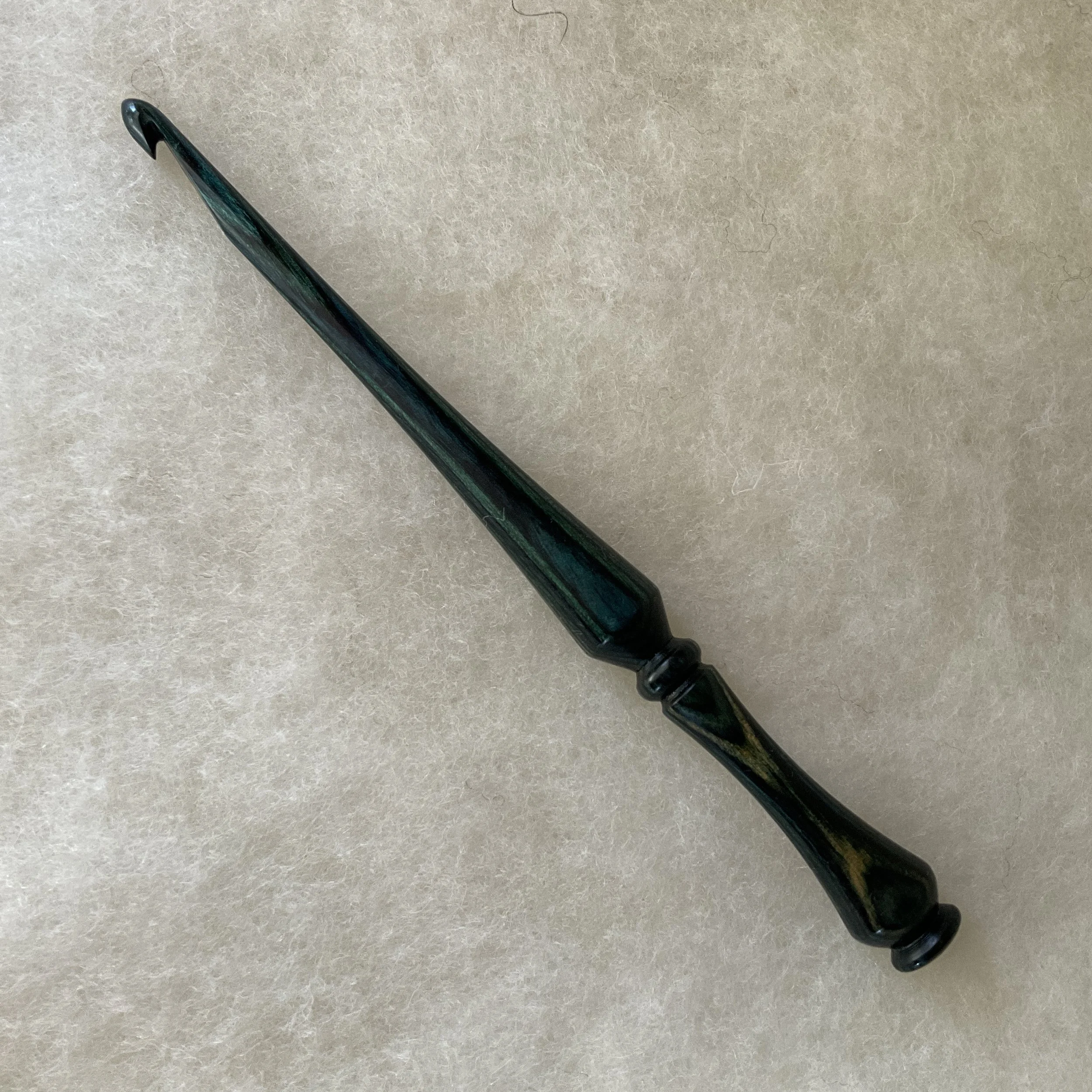 Hummingbird™ Hook in Malachite, US I