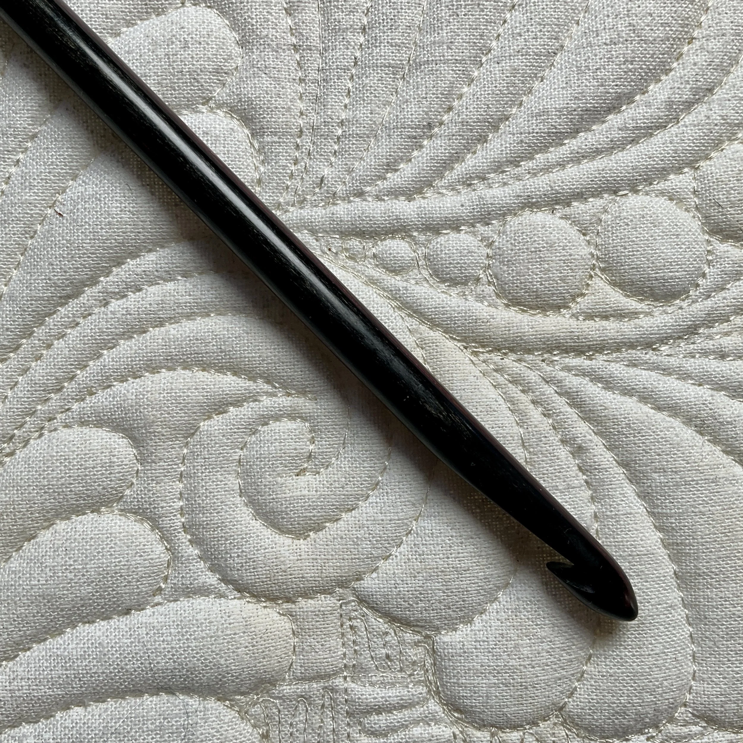 Plum Double Ended Crochet Hook in US J/6.00 mm
