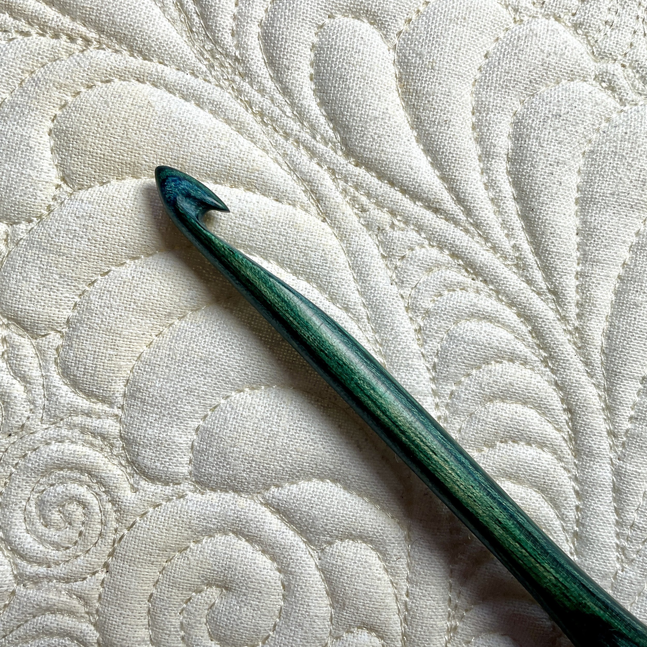 Head detail, Spiral Flame Crochet Hook, US J/6 mm, in Malachite