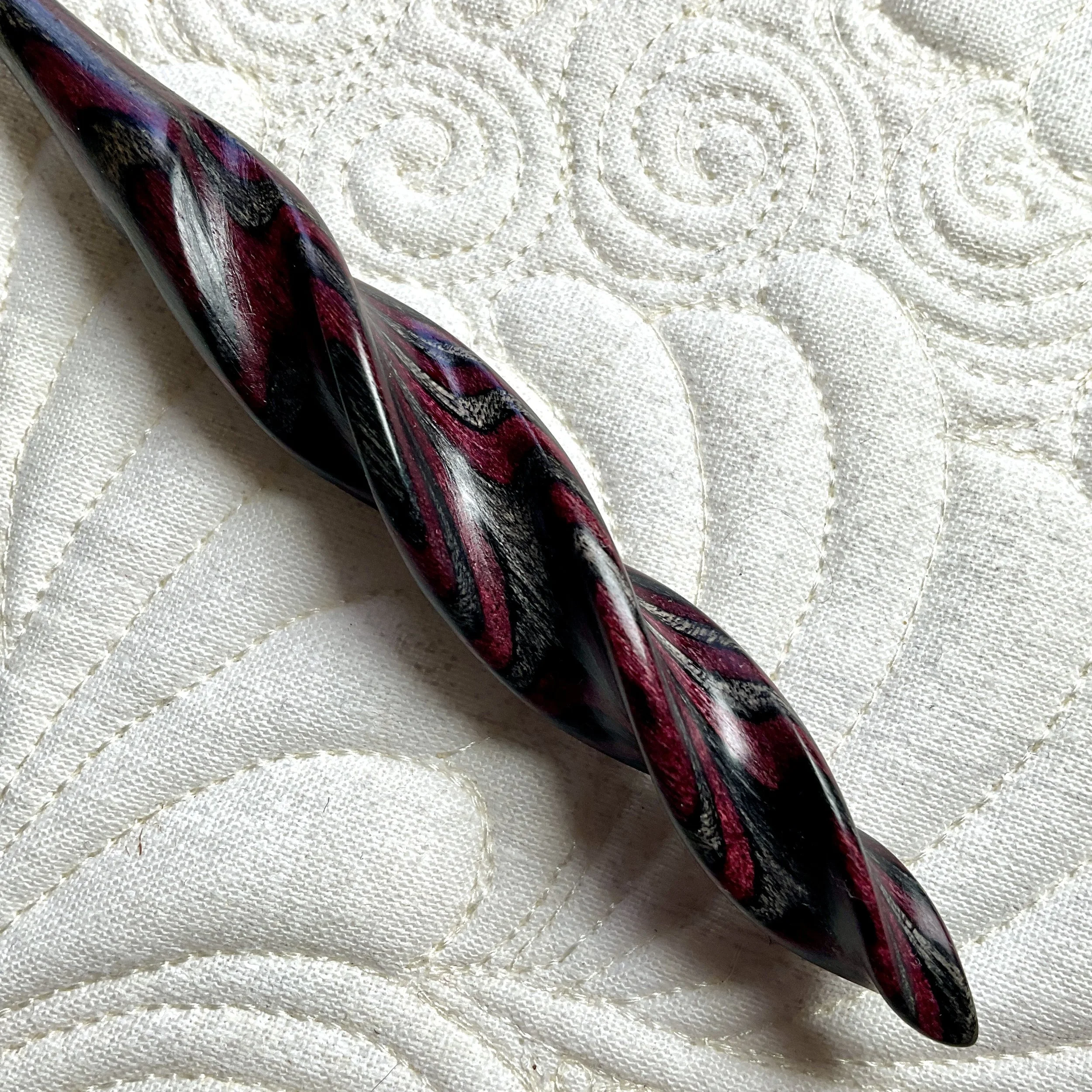 Handle Detail: Plum Spiral Flame Crochet Hook in US G7/4.25 mm