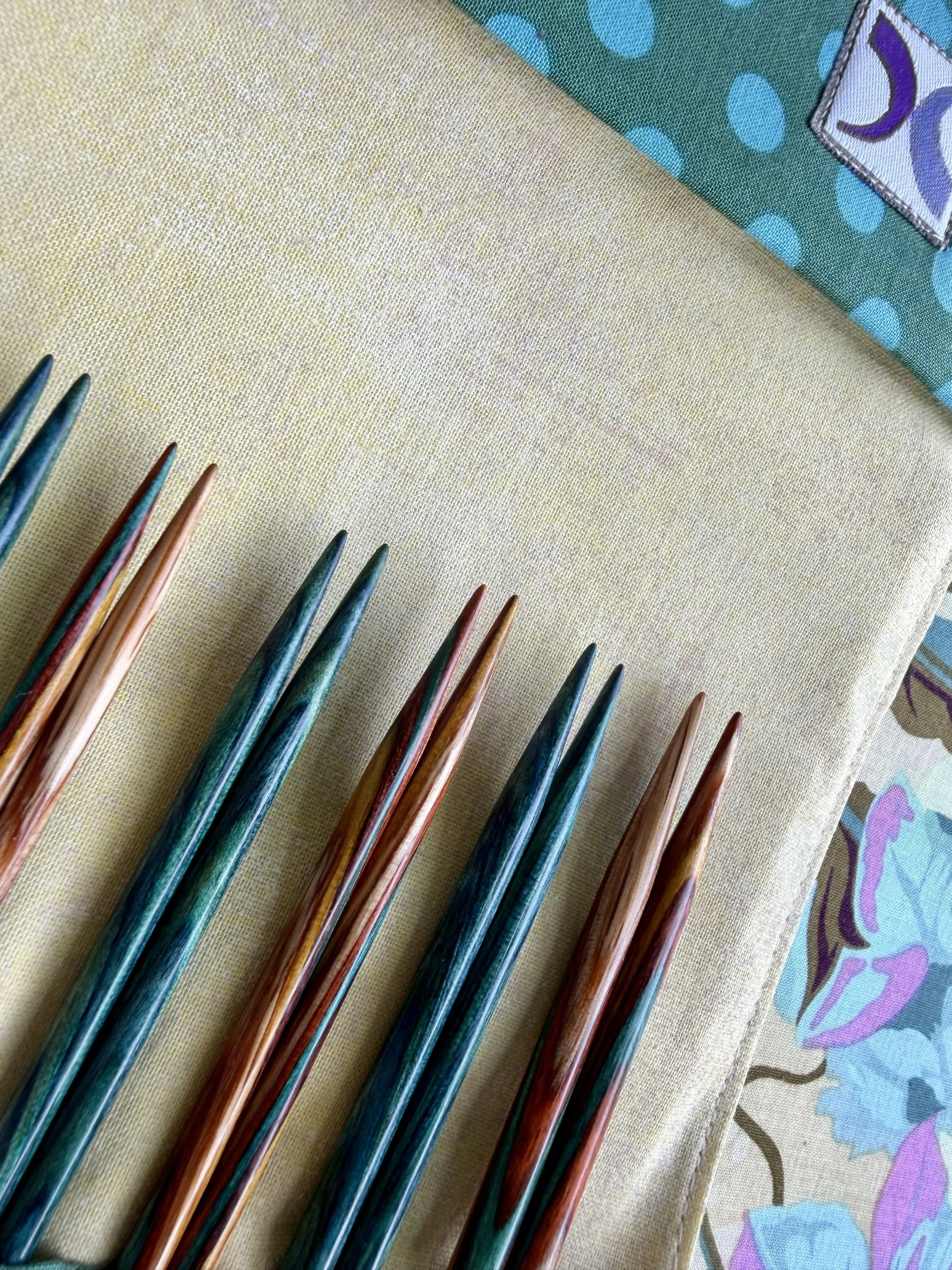 Dakota Malachite mix set of Darn Pretty™ interchangeable knitting needles from DyakCraft