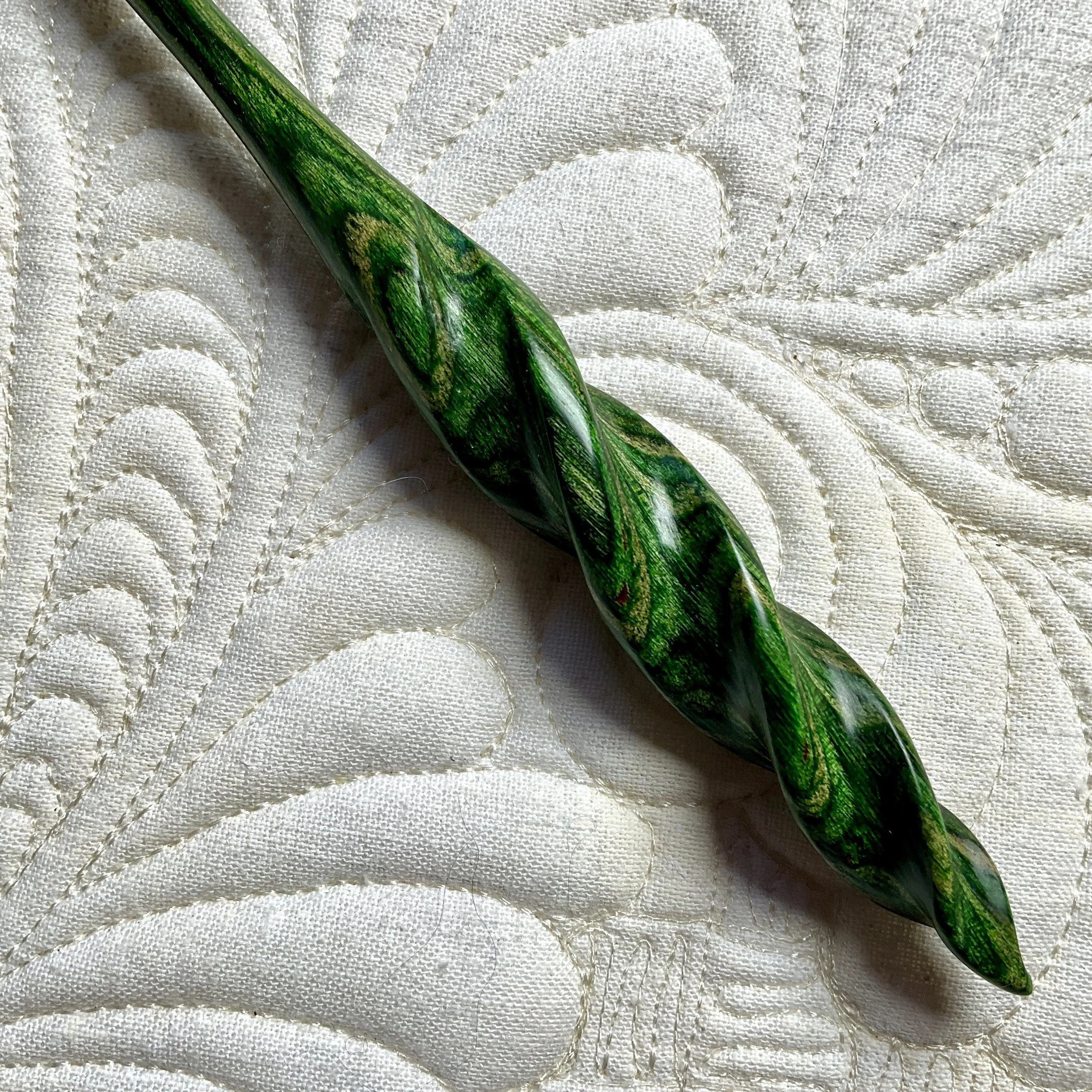Handle detail: Green Spiral Crochet Hook, US H made in Vermont by Tom Diak for DyakCraft