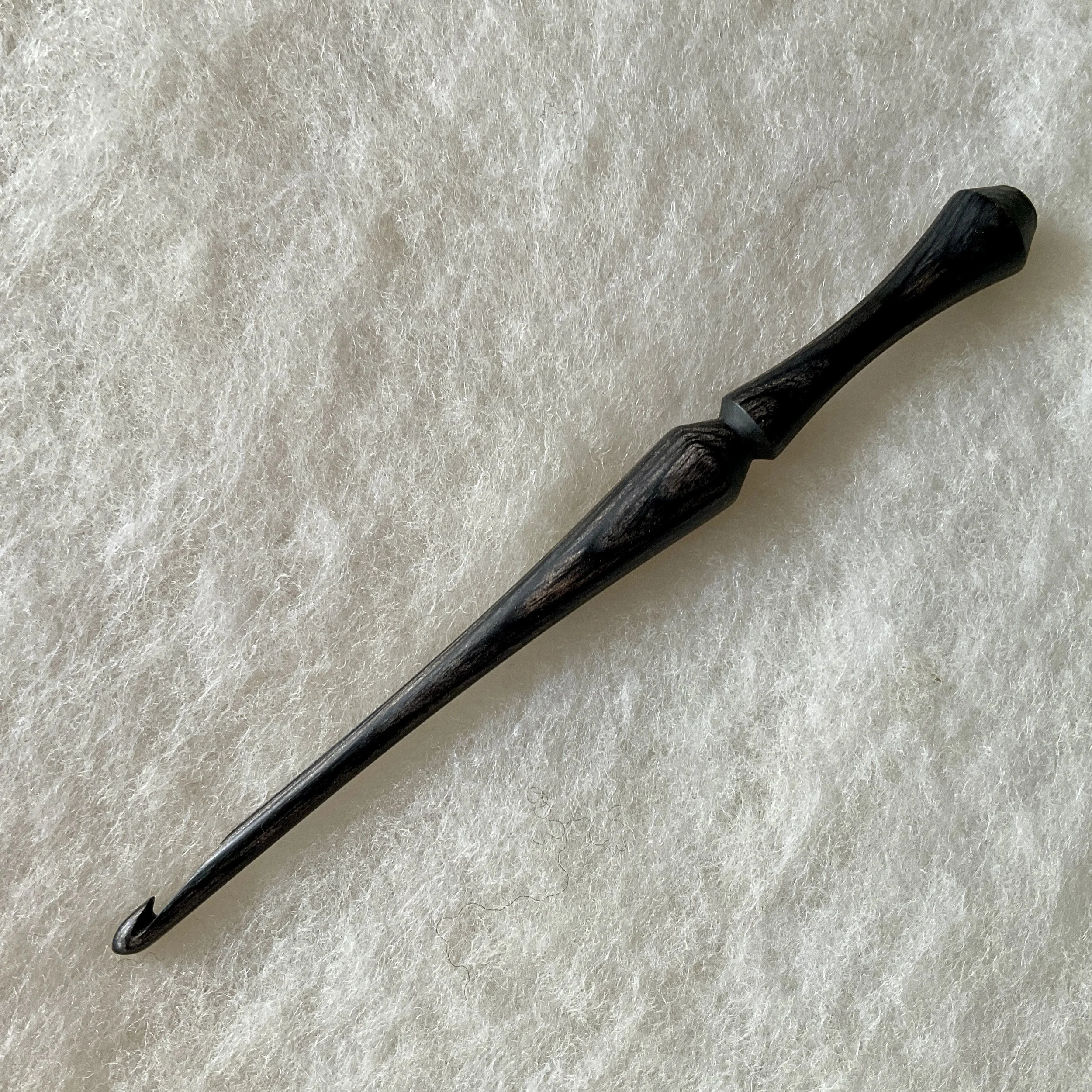 Hummingbird™ Crochet Hook in Charcoal