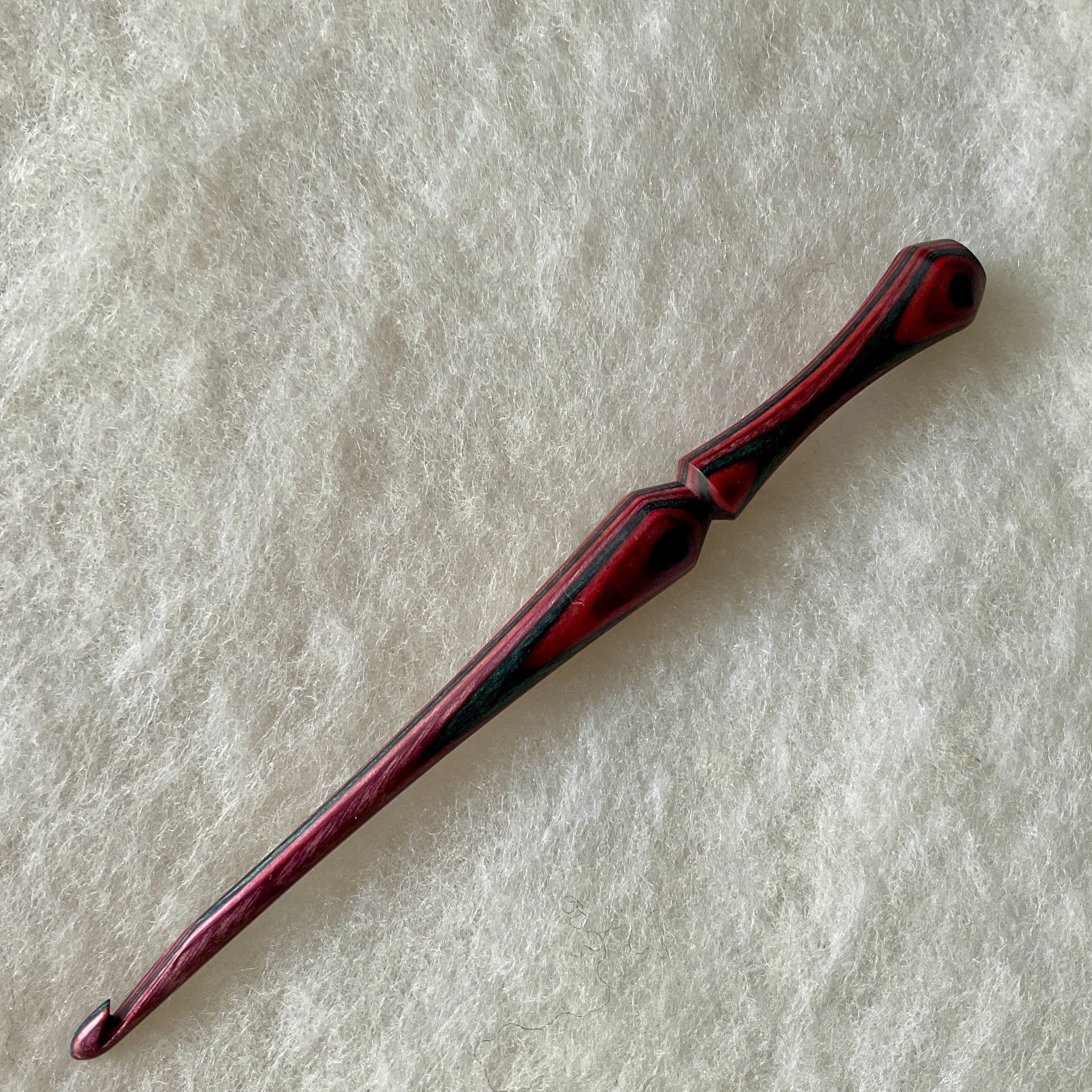 Hummingbird™ Crochet Hook in Bubblegum